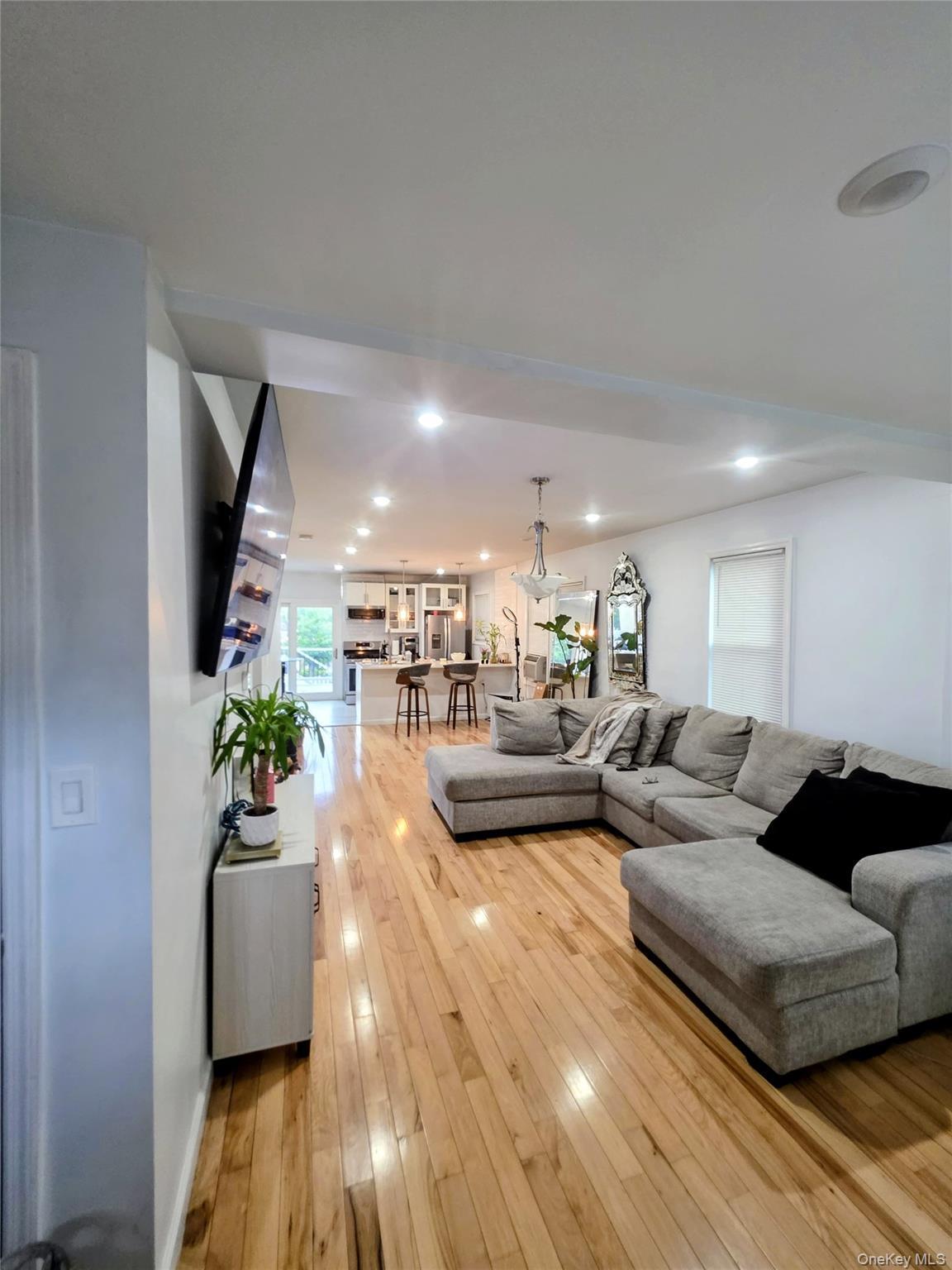 Single Family Revere Avenue  Bronx, NY 10465, MLS-981410-2