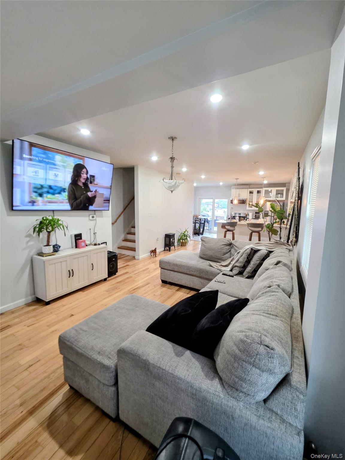Single Family Revere Avenue  Bronx, NY 10465, MLS-981410-3