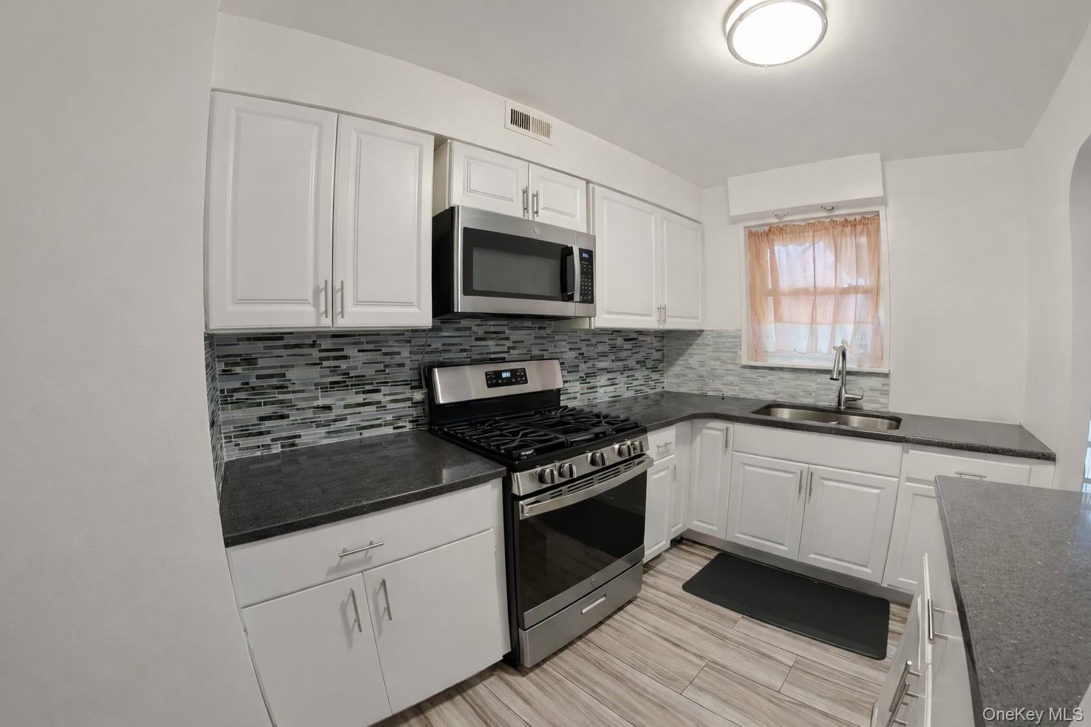 Single Family Matthews  Bronx, NY 10467, MLS-981425-15