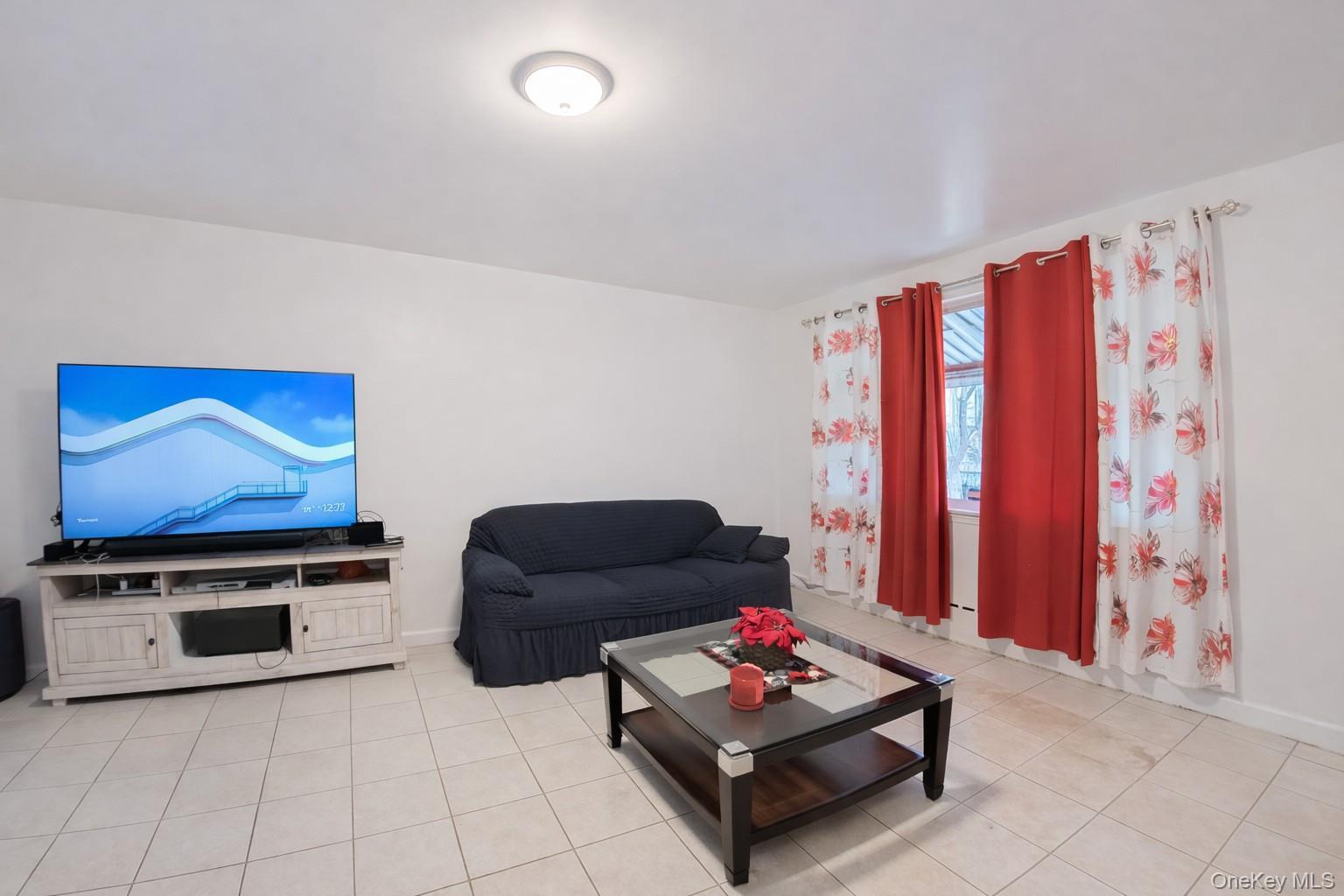 Single Family Matthews  Bronx, NY 10467, MLS-981425-7