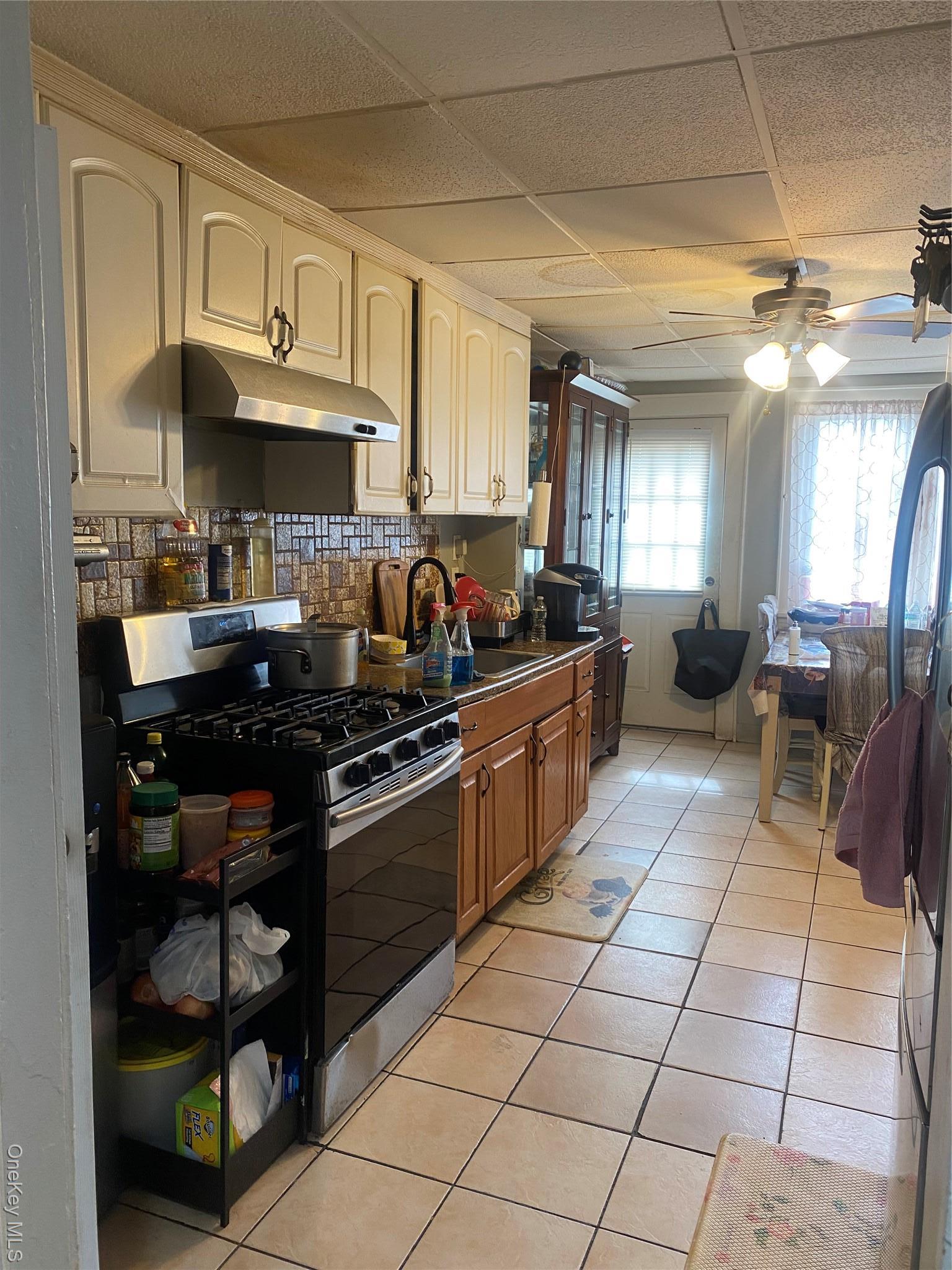 Single Family Lent  Nassau County, NY 11550, MLS-981437-4