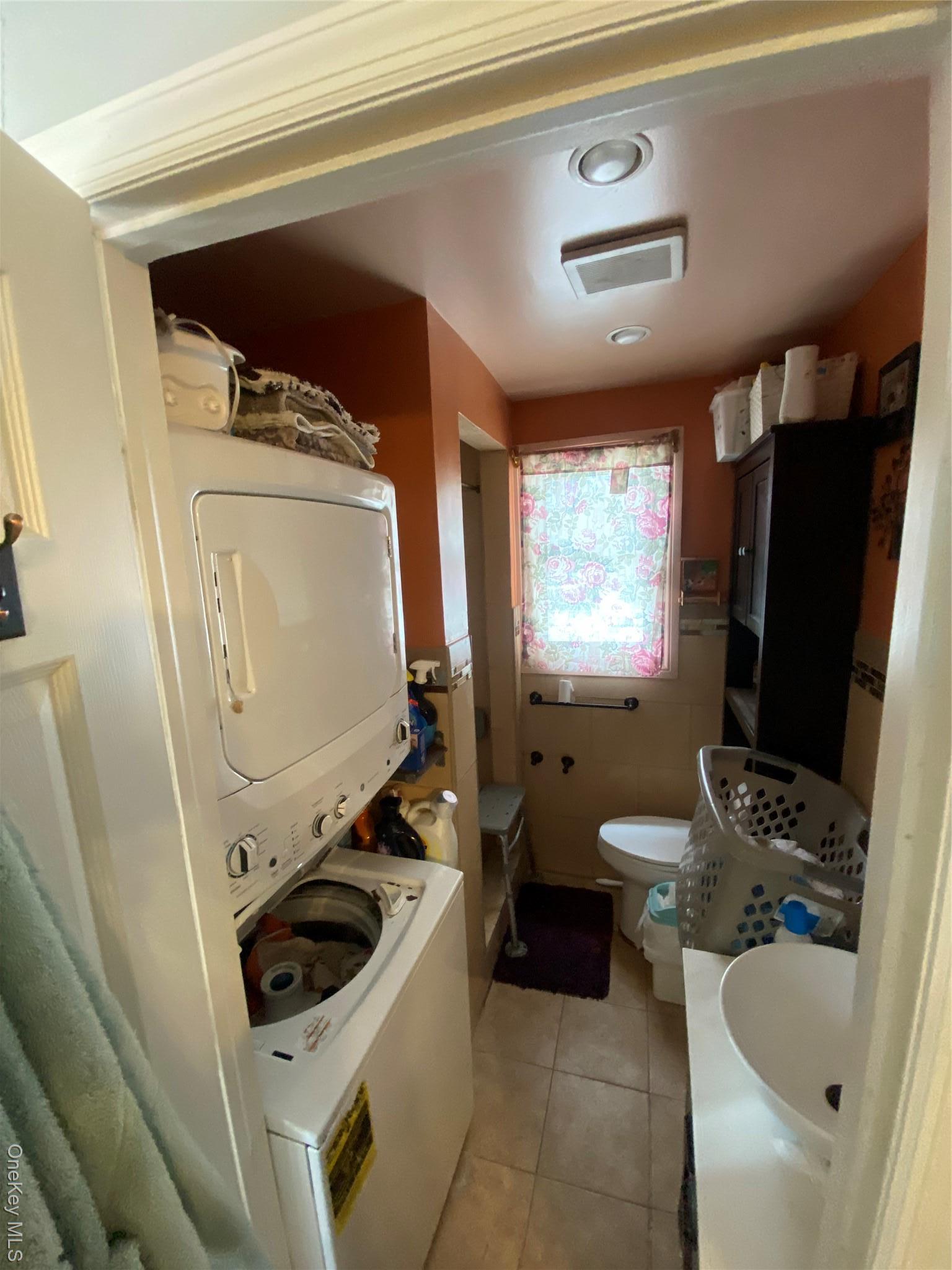 Single Family Lent  Nassau County, NY 11550, MLS-981437-5