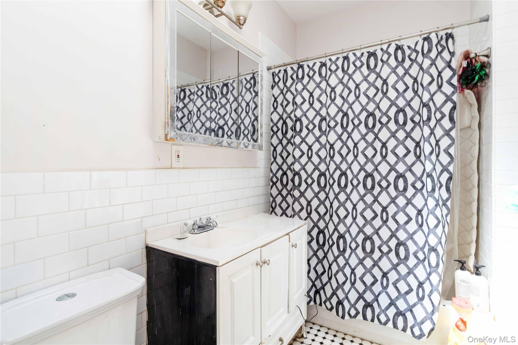 Single Family New Jersey  Brooklyn, NY 11207, MLS-981440-17