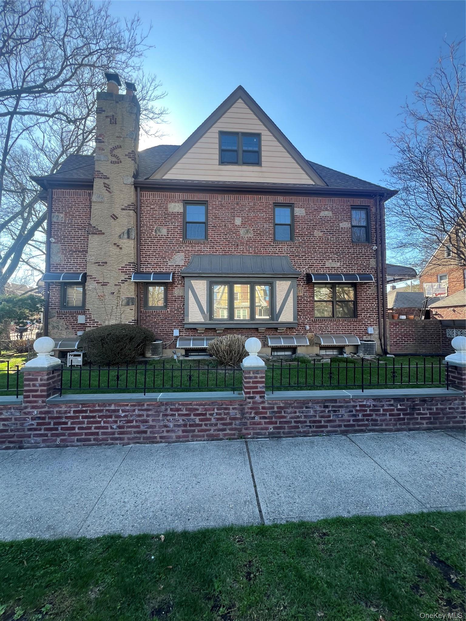 Single Family 45th Avenue Queens, NY 11358, MLS-981474-4