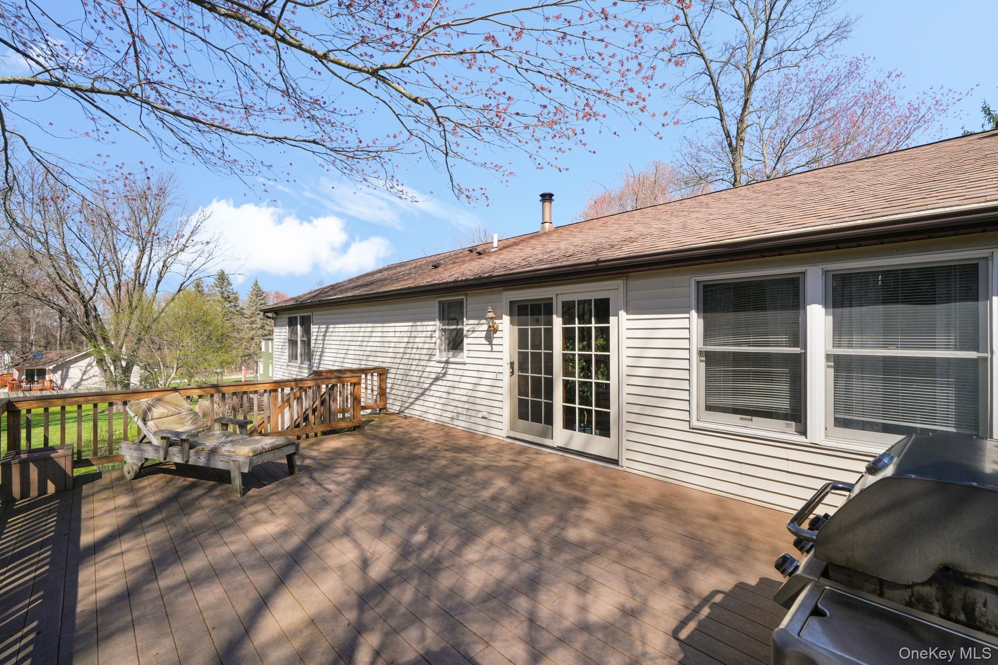 Single Family Meadow Sweet  Westchester County, NY 10567, MLS-981484-37