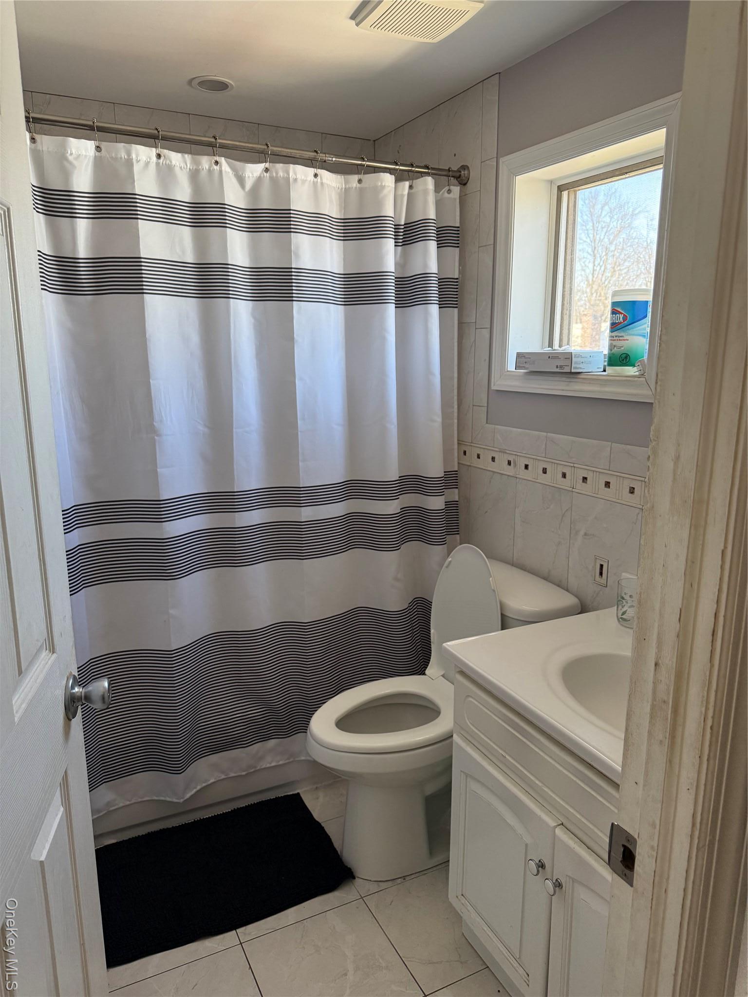 Single Family Dewitt  Nassau County, NY 11580, MLS-981510-22