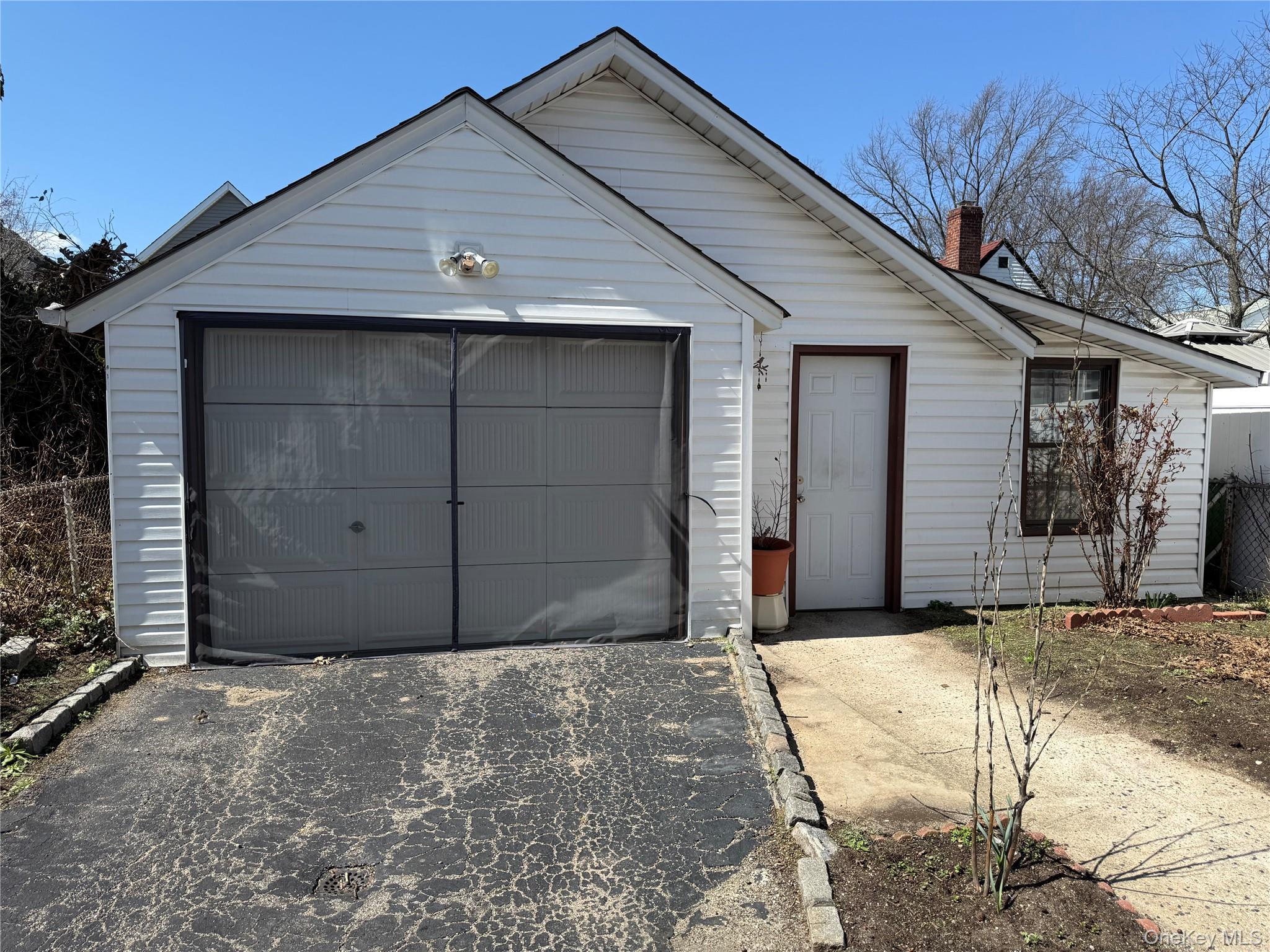 Single Family Dewitt  Nassau County, NY 11580, MLS-981510-8