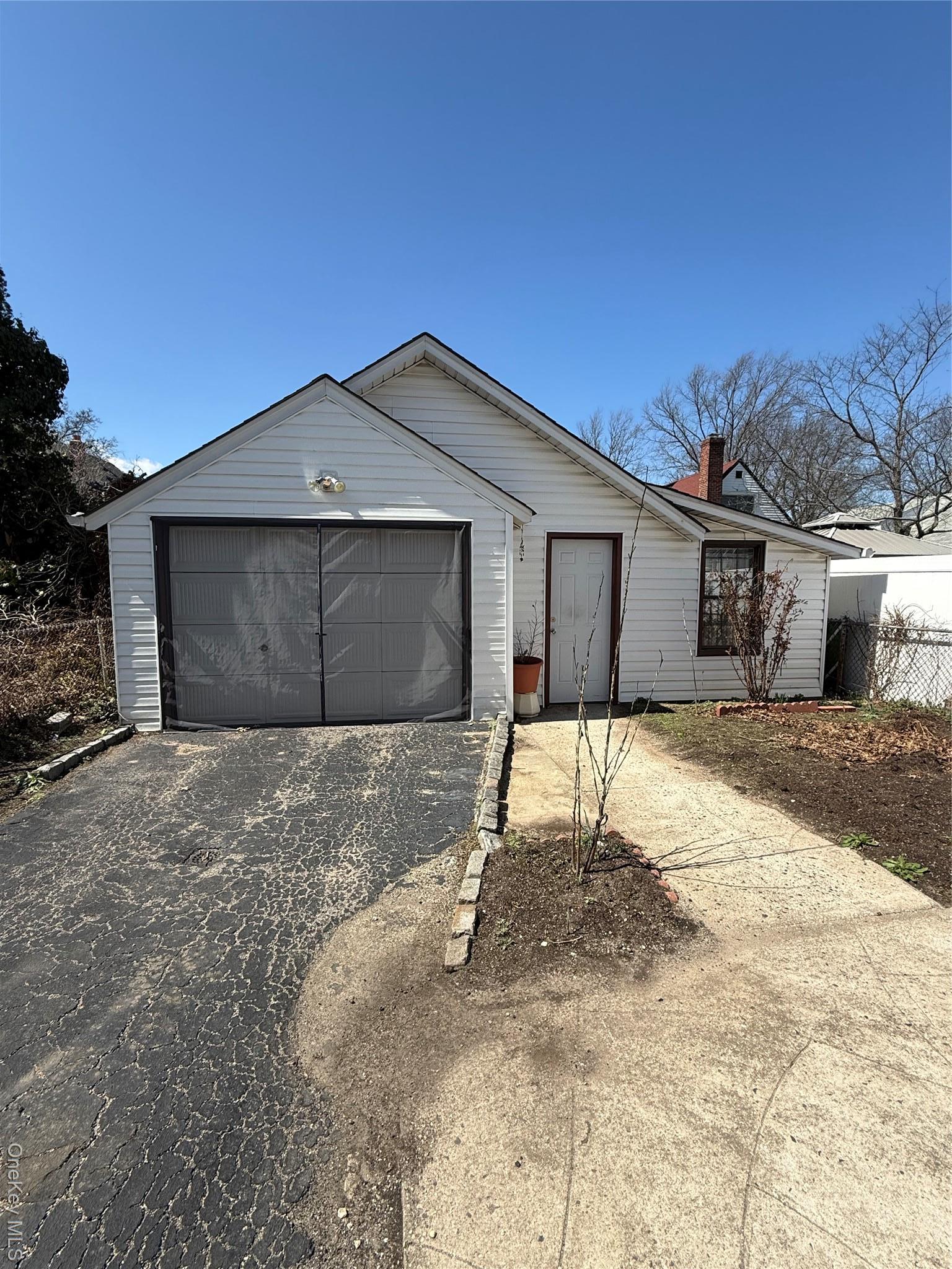 Single Family Dewitt  Nassau County, NY 11580, MLS-981510-9