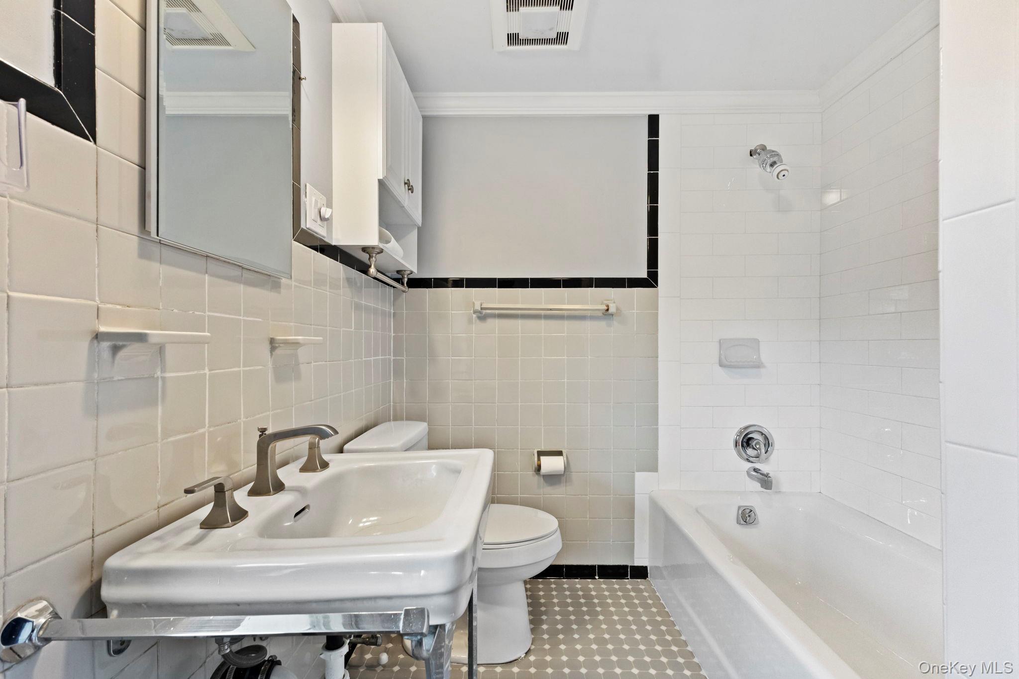 Single Family Rolling Hills Road Westchester County, NY 10594, MLS-981518-33