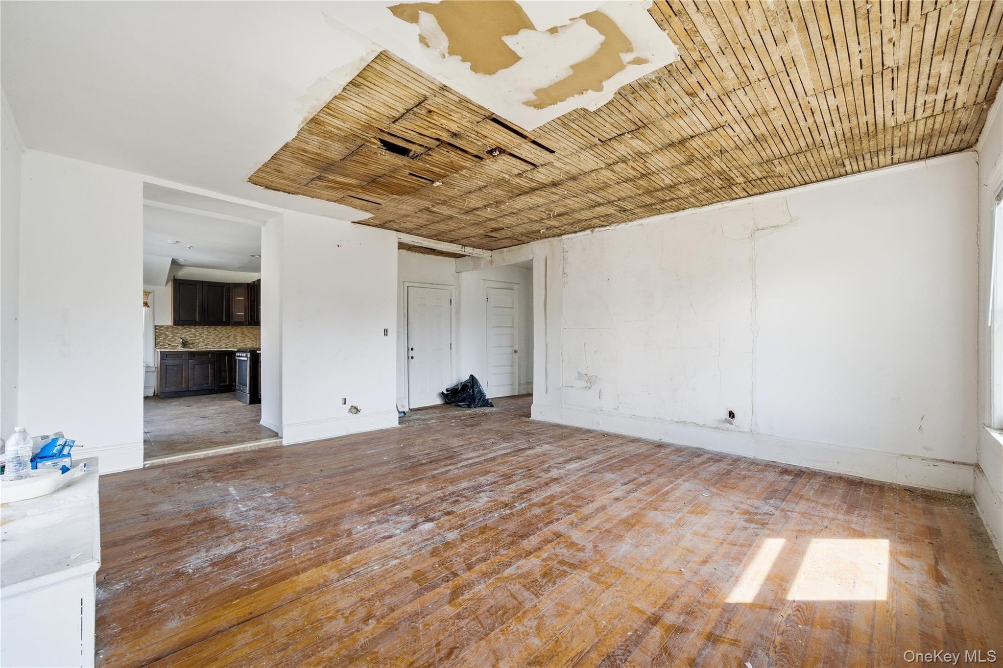 Single Family Dickens  Queens, NY 11691, MLS-981541-16