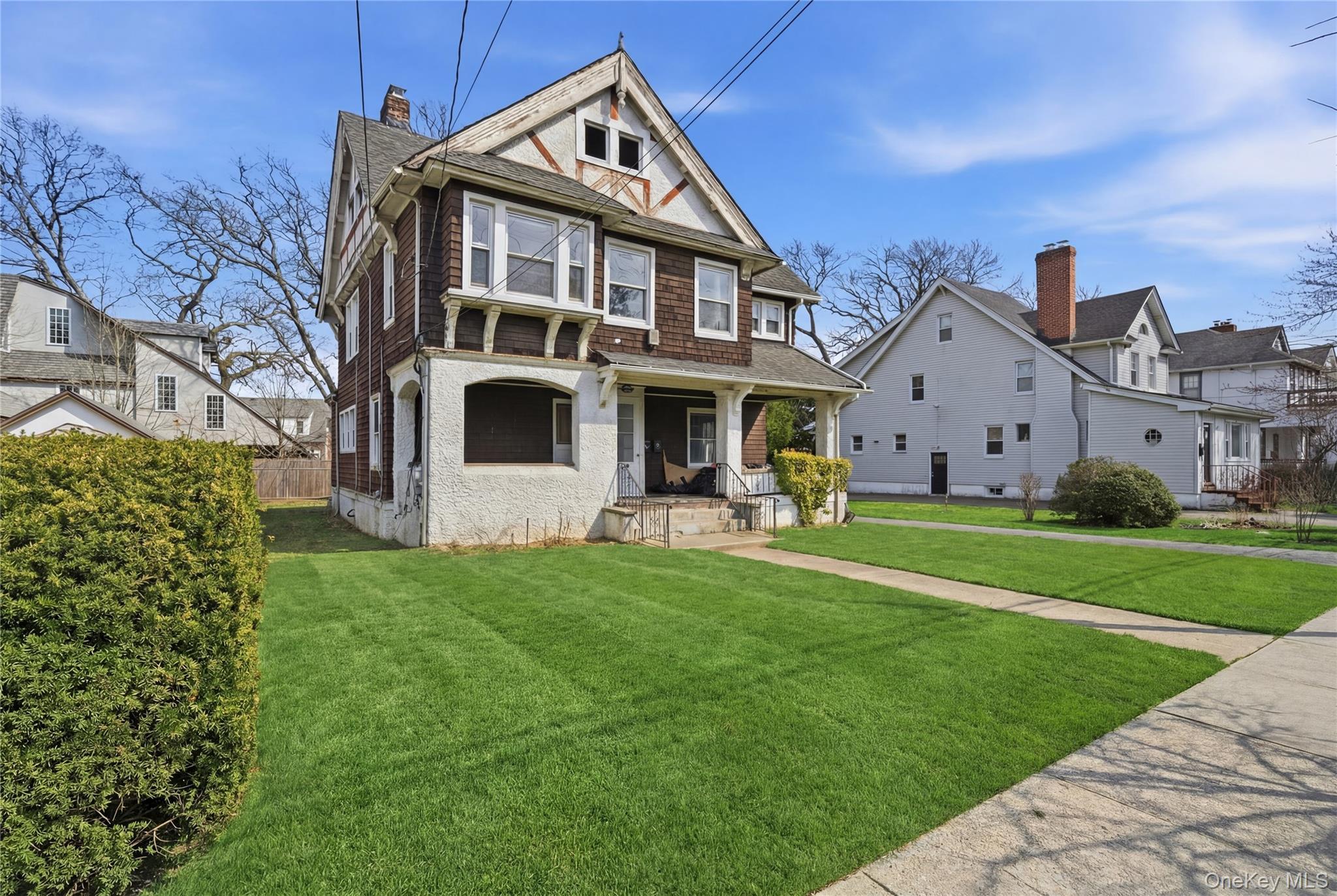 Single Family Dickens  Queens, NY 11691, MLS-981541-2