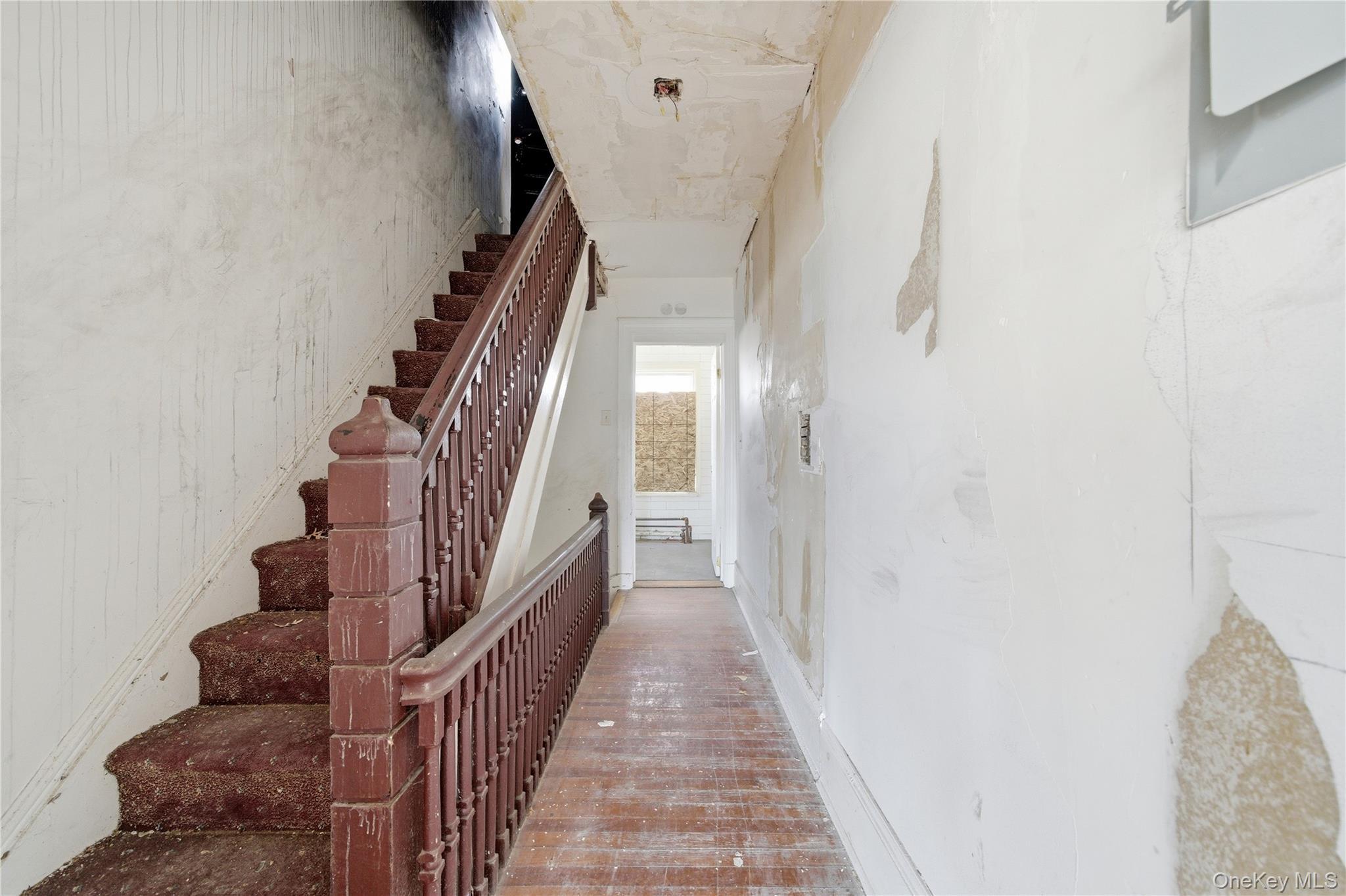 Single Family Dickens  Queens, NY 11691, MLS-981541-24