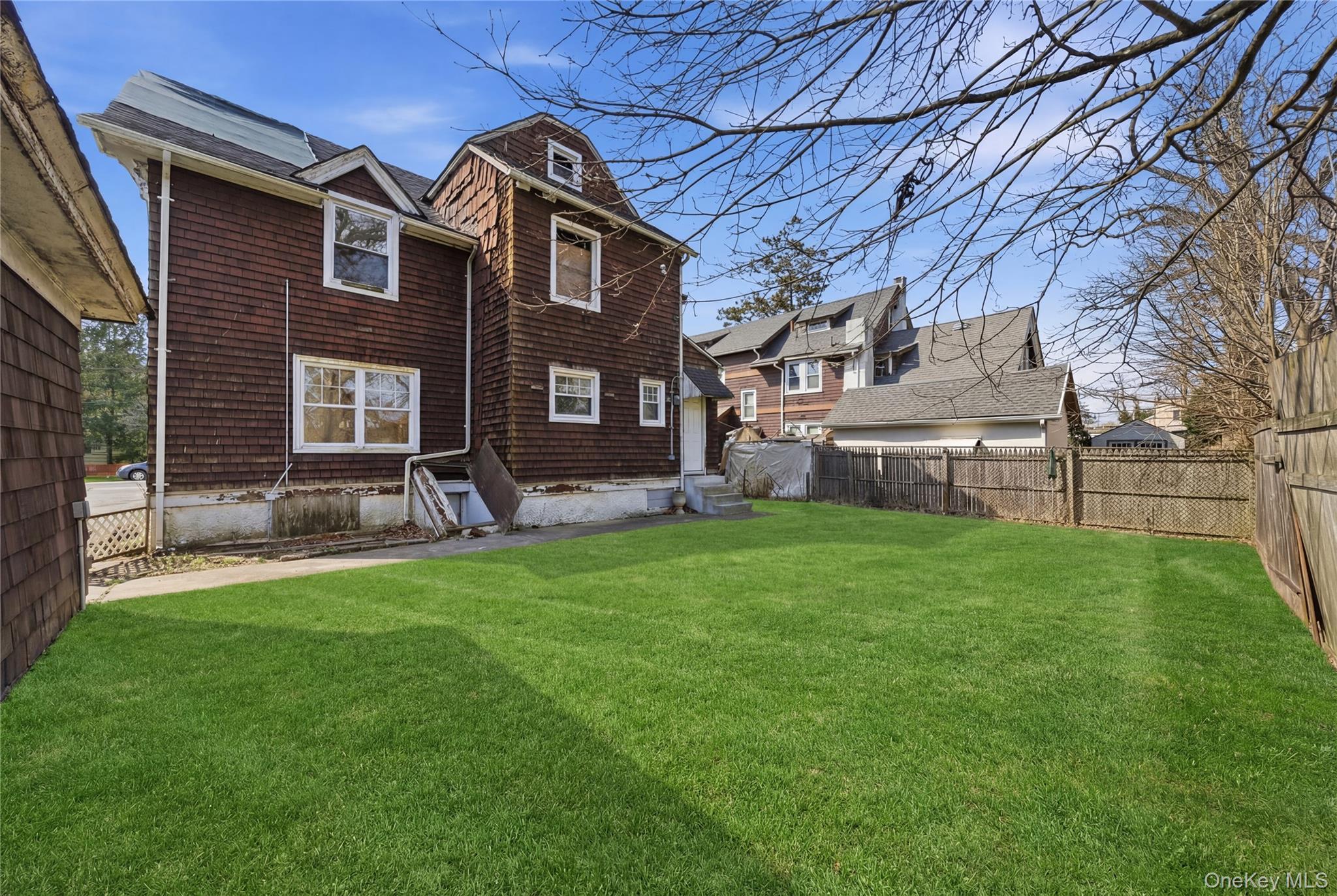 Single Family Dickens  Queens, NY 11691, MLS-981541-25