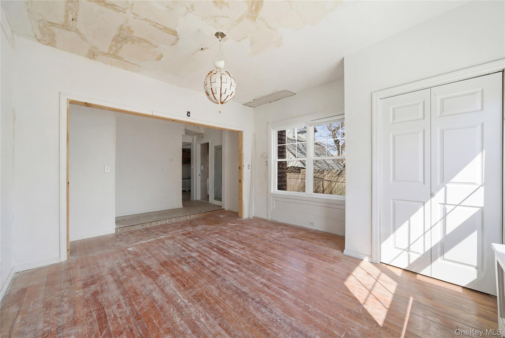 Single Family Dickens  Queens, NY 11691, MLS-981541-9