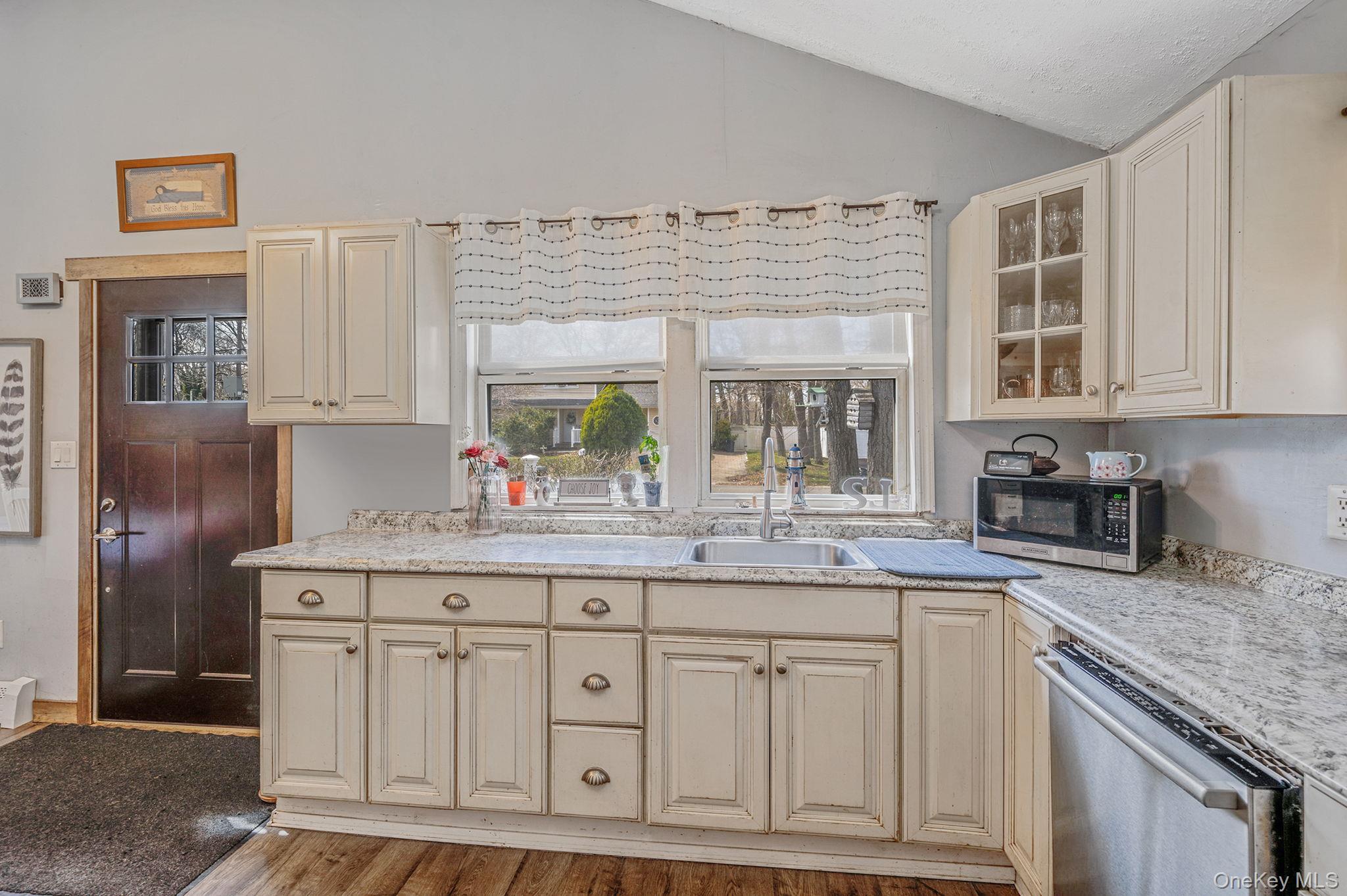 Single Family Wendy  Suffolk County, NY 11738, MLS-981550-10