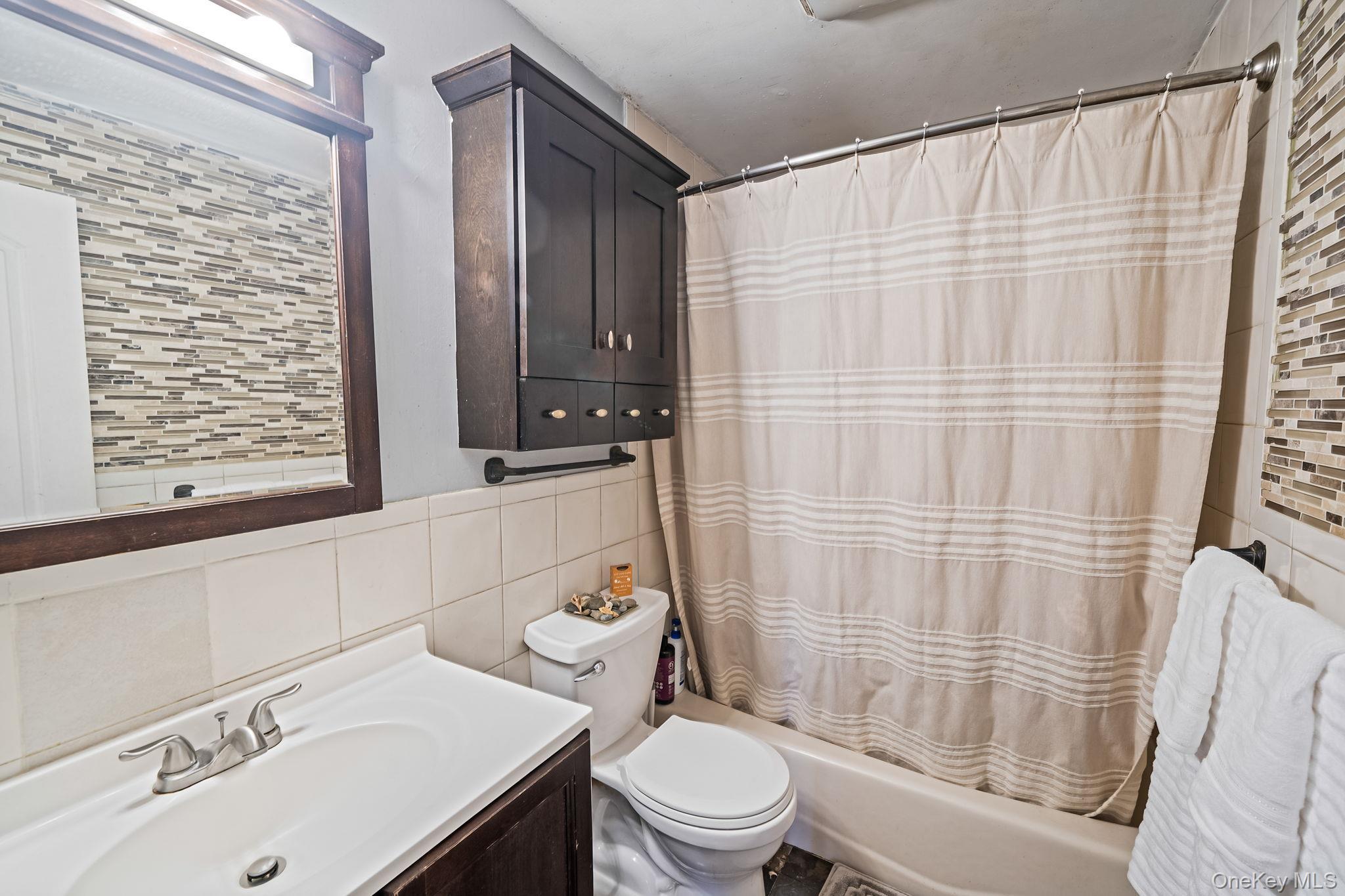 Single Family Wendy  Suffolk County, NY 11738, MLS-981550-15