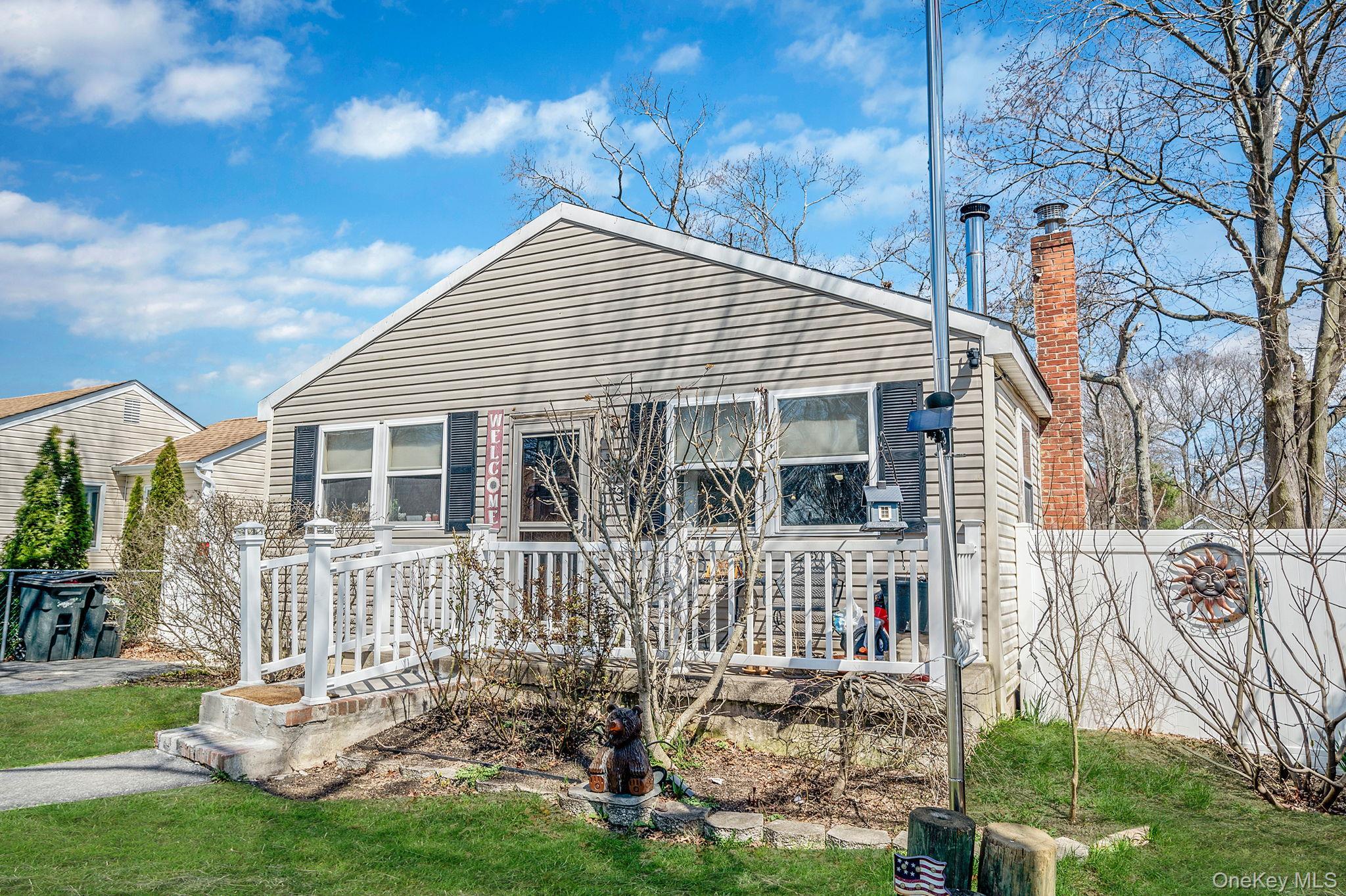 Single Family Wendy  Suffolk County, NY 11738, MLS-981550-3