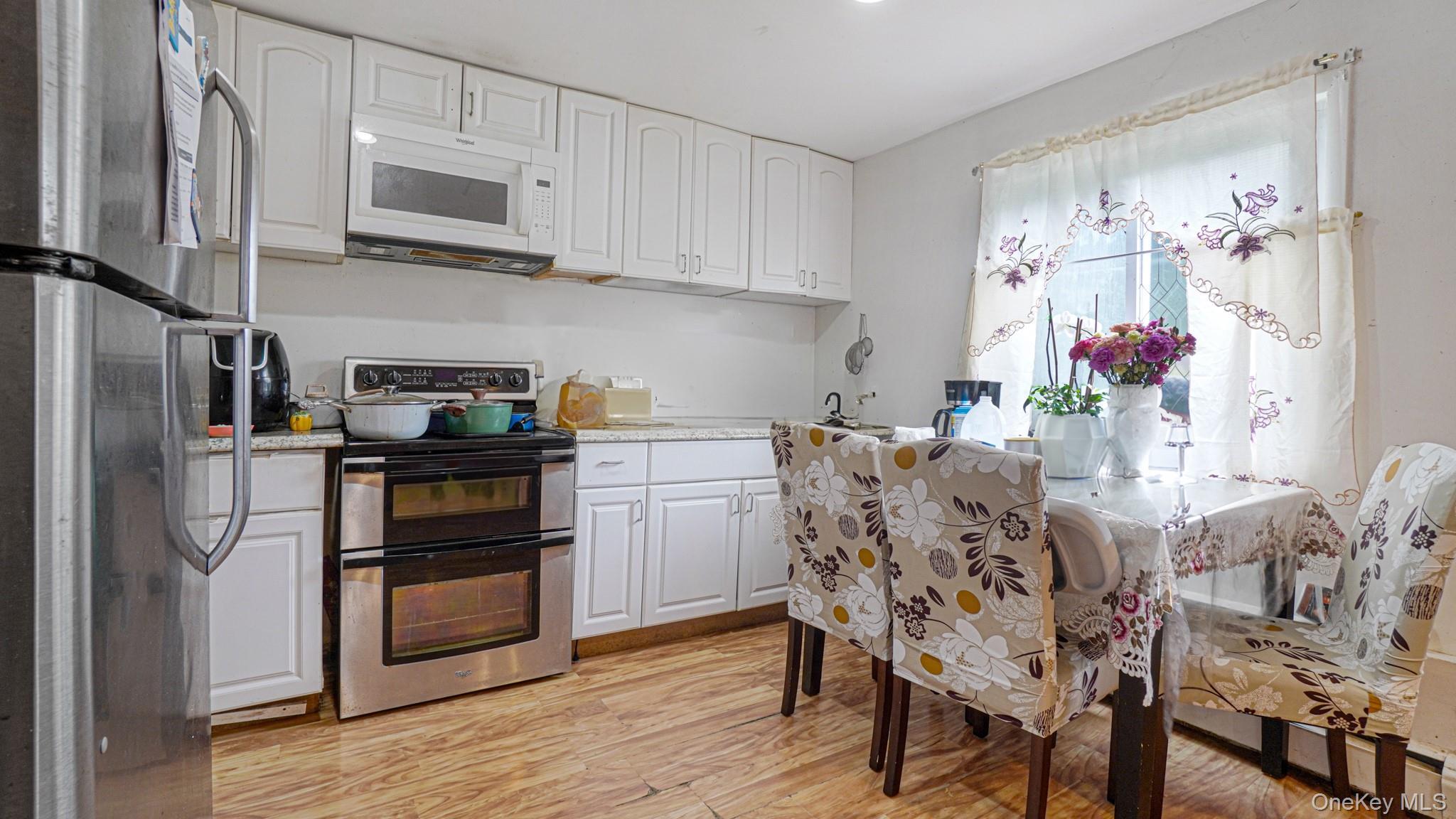 Single Family Garden  Suffolk County, NY 11706, MLS-981585-10