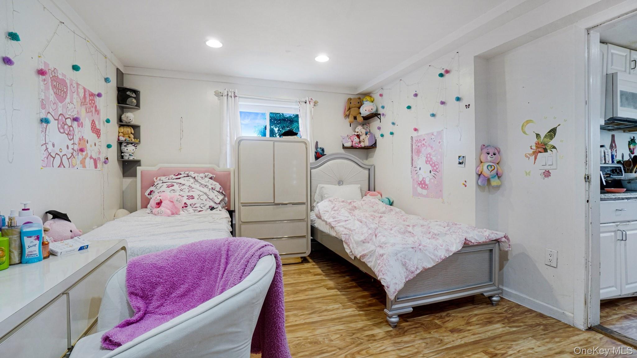 Single Family Garden  Suffolk County, NY 11706, MLS-981585-8