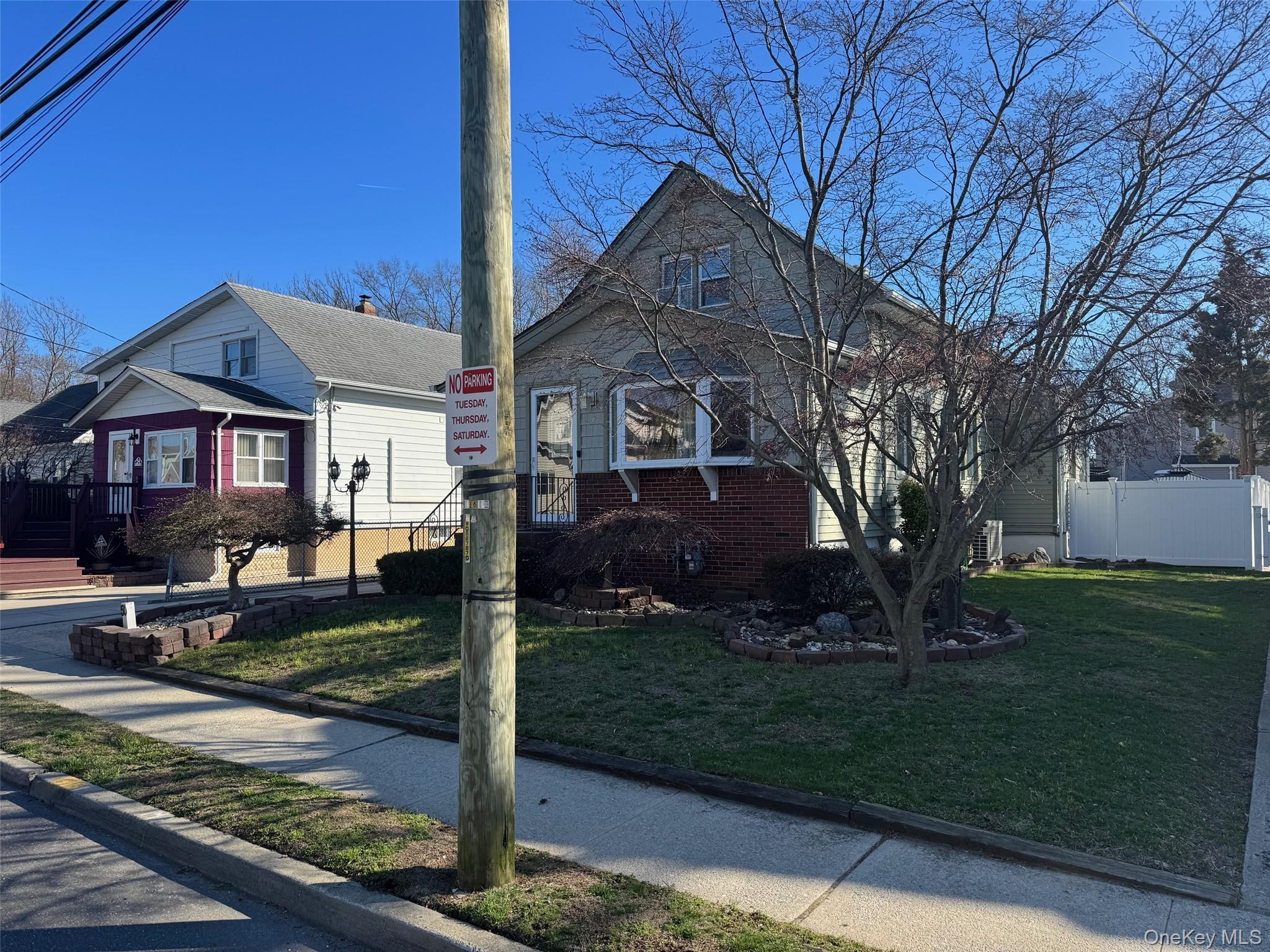 Single Family Wood  Nassau County, NY 11563, MLS-981593-2