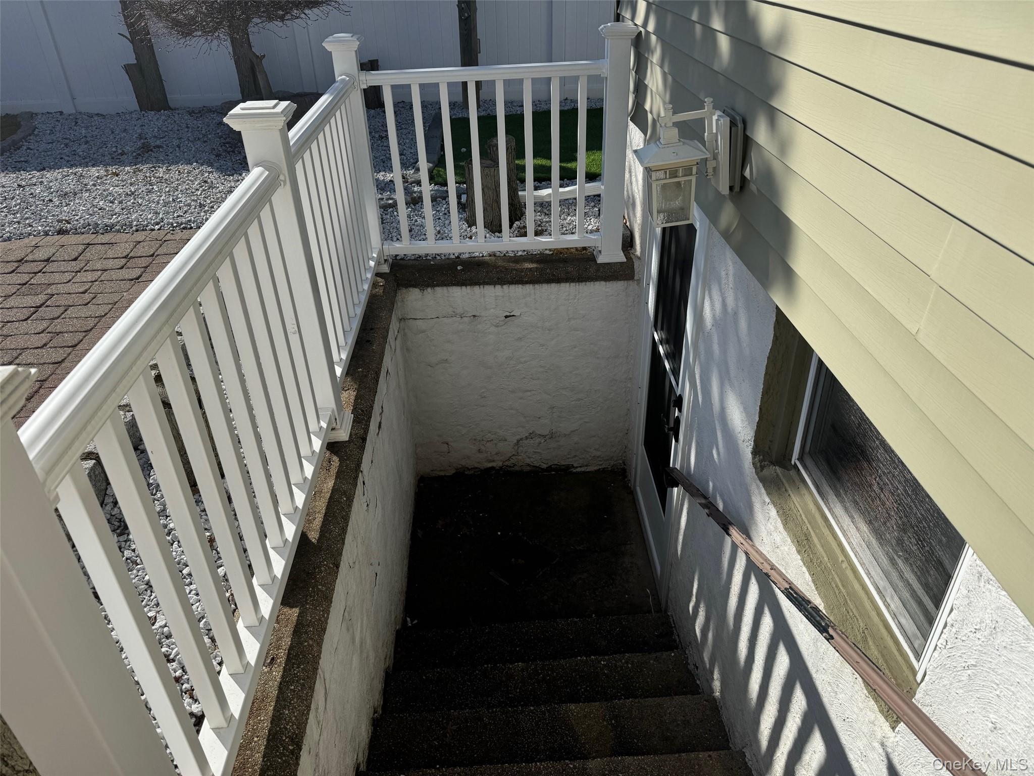 Single Family Wood  Nassau County, NY 11563, MLS-981593-33