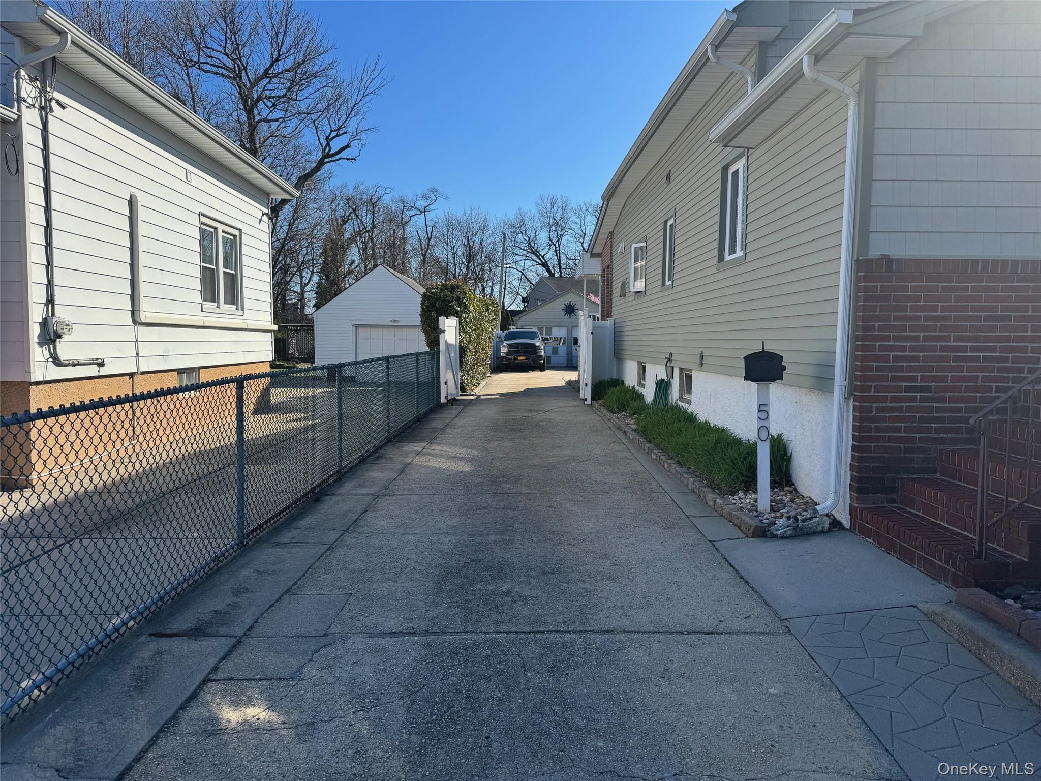 Single Family Wood  Nassau County, NY 11563, MLS-981593-4