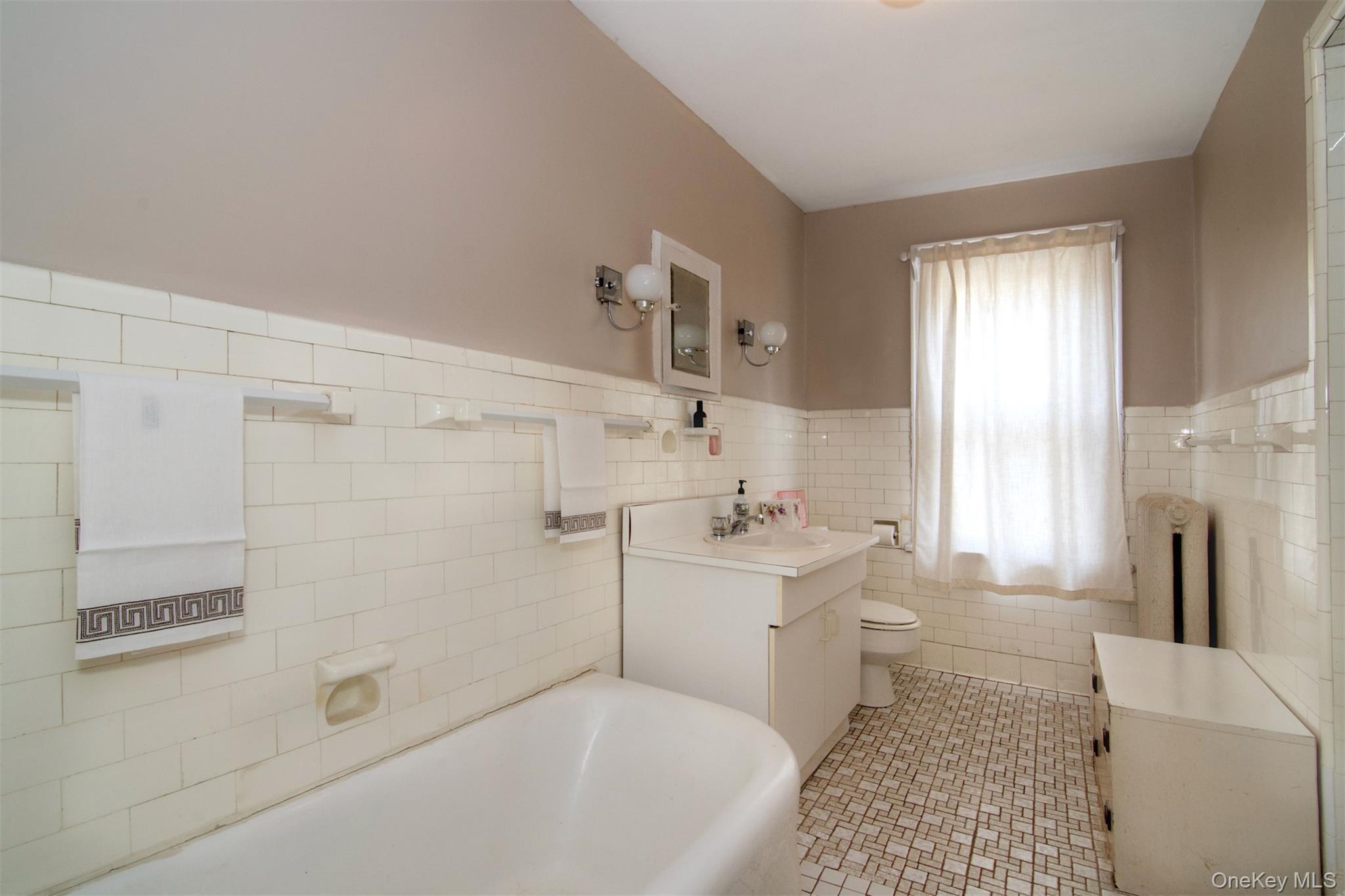 Single Family Magnolia  Westchester County, NY 10553, MLS-981612-22