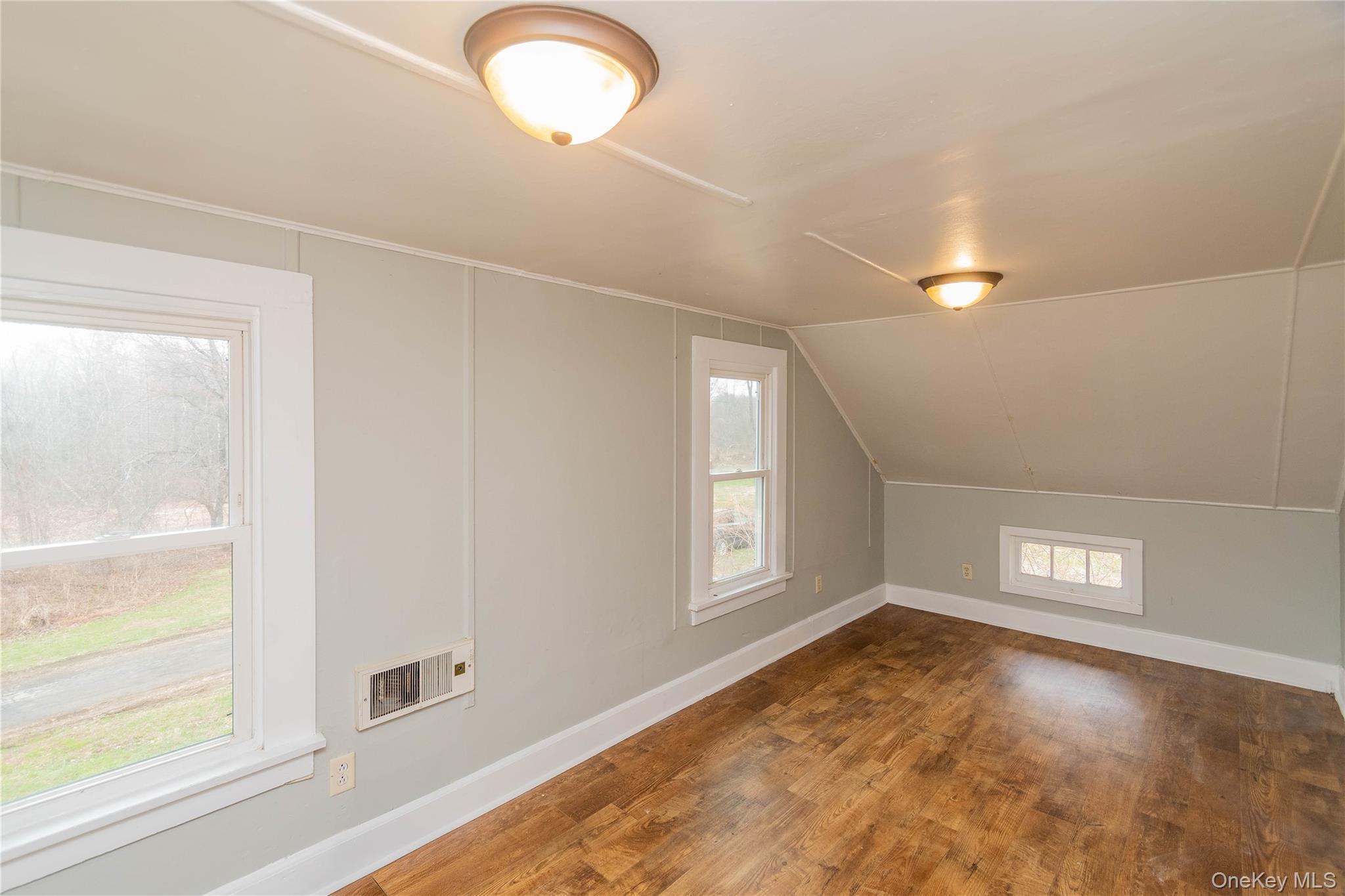 Single Family Station  Ulster County, NY 12528, MLS-981617-19