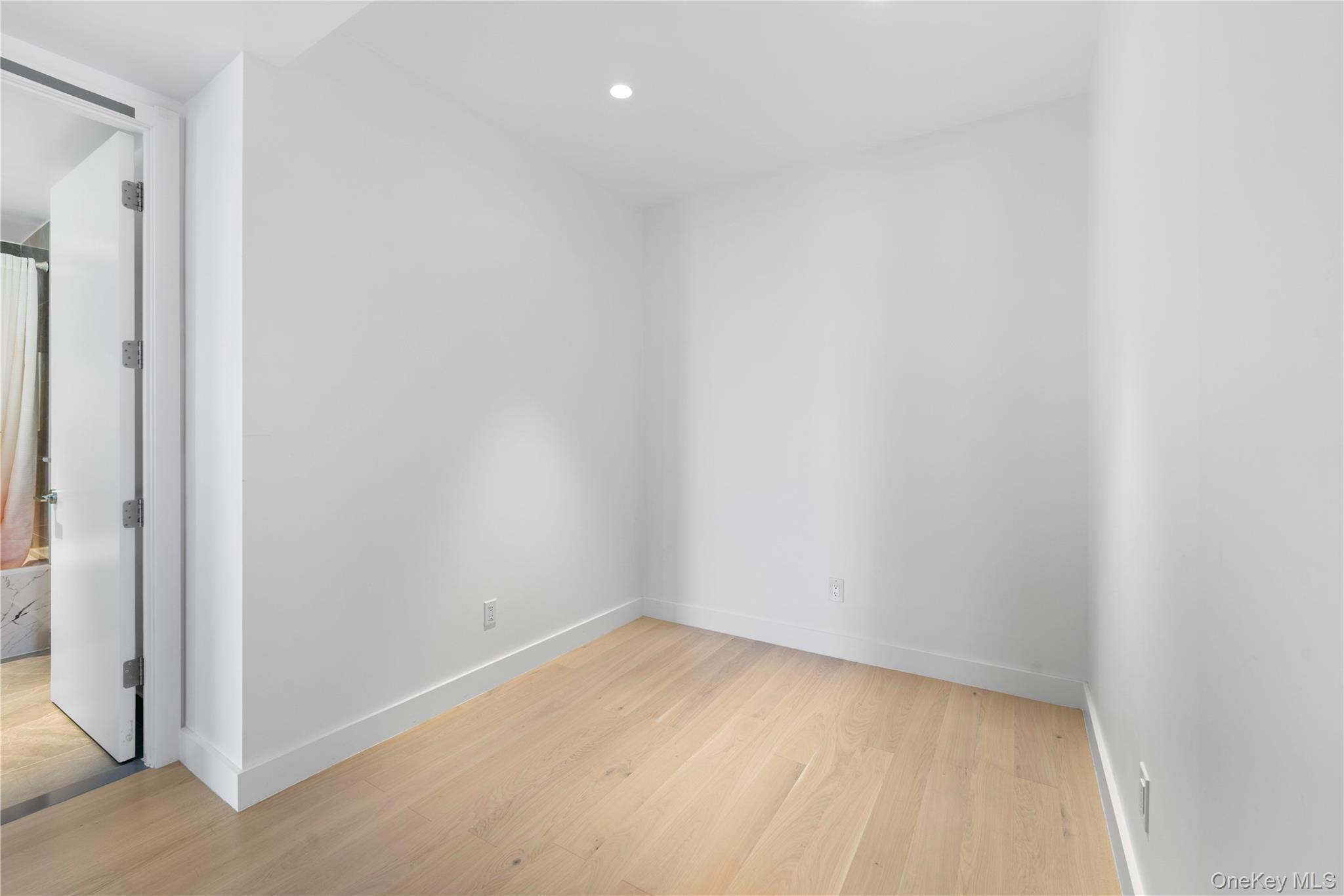 Condo Maple  Queens, NY 11355, MLS-981623-14