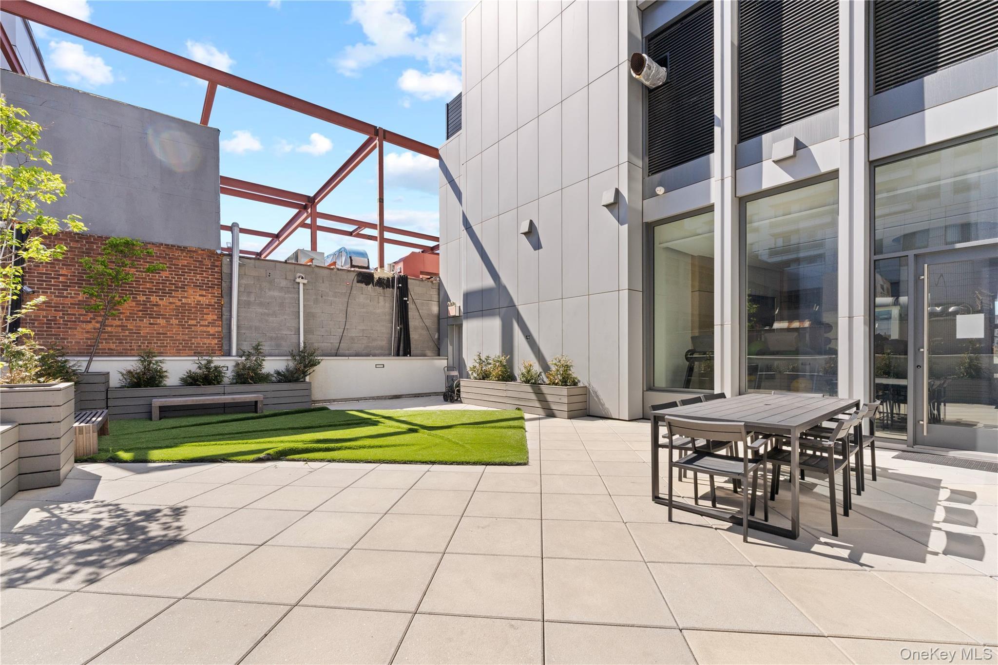 Condo Maple  Queens, NY 11355, MLS-981623-25