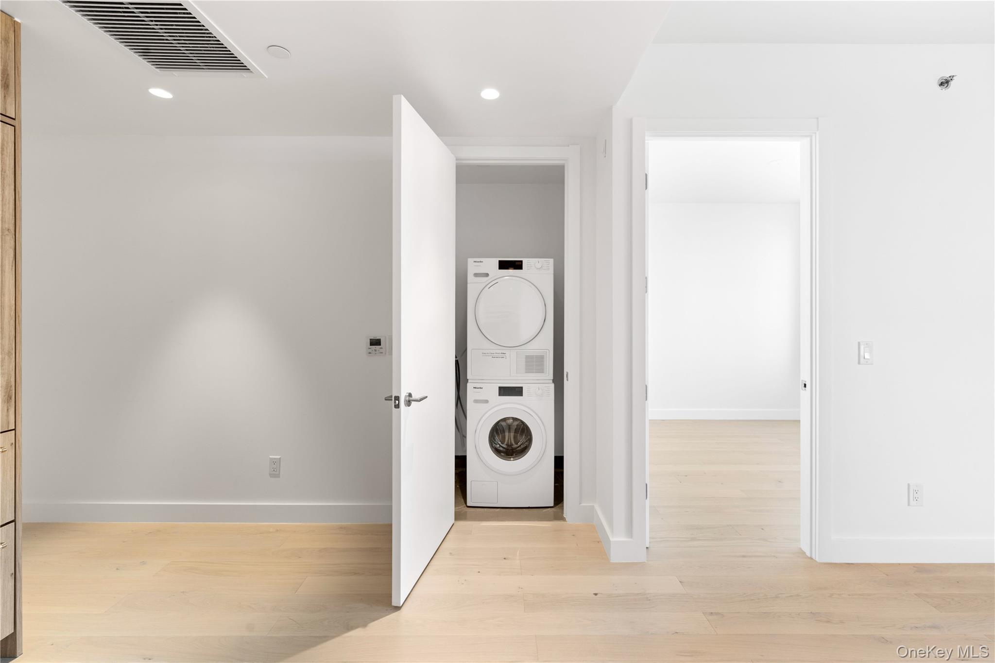 Condo Maple  Queens, NY 11355, MLS-981623-8