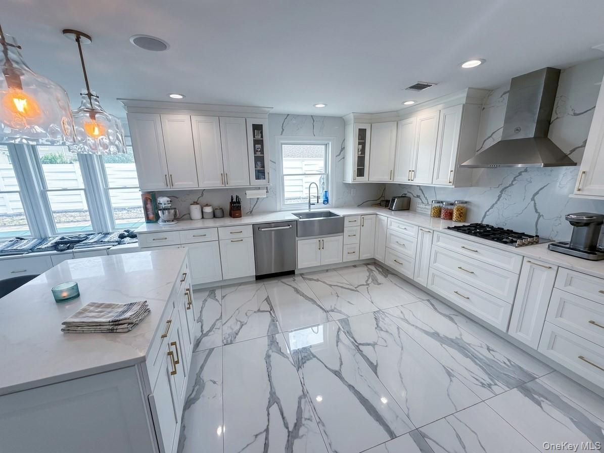 Single Family Bergen Street Nassau County, NY 11710, MLS-981647-4