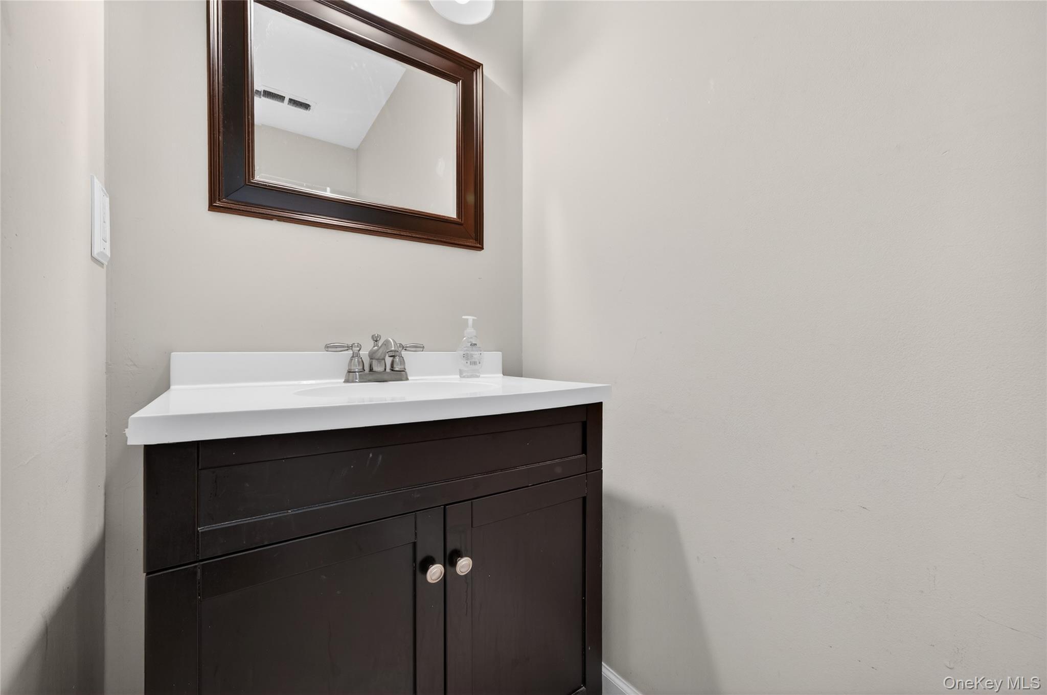 Condo Lois  Orange County, NY 10950, MLS-981651-15