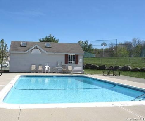 Condo Lois  Orange County, NY 10950, MLS-981651-25