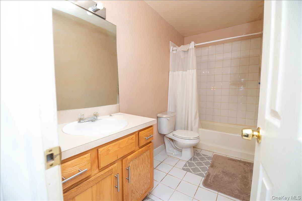 Condo Danica Sullivan County, NY 12754, MLS-981653-25