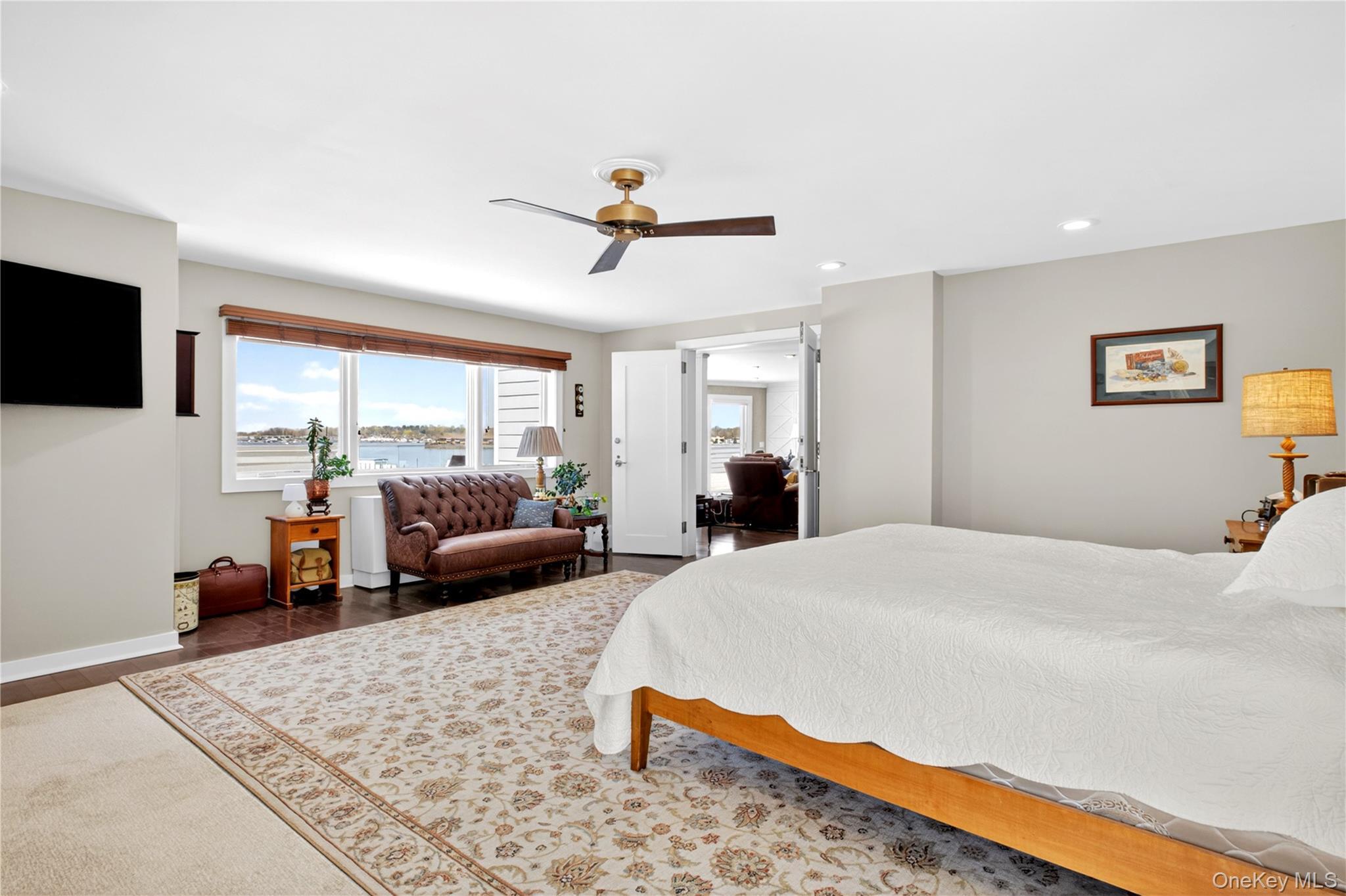 Condo Main  Nassau County, NY 11050, MLS-981658-10