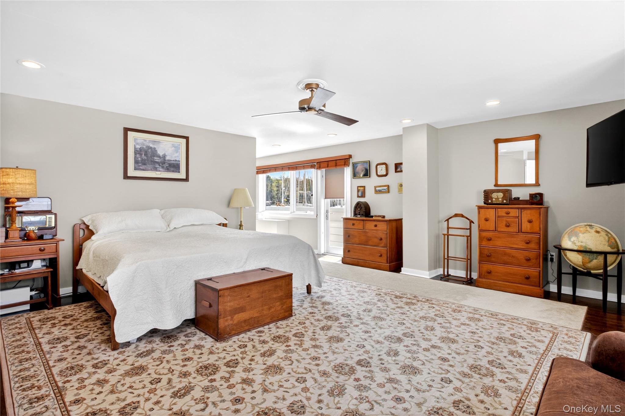 Condo Main  Nassau County, NY 11050, MLS-981658-11