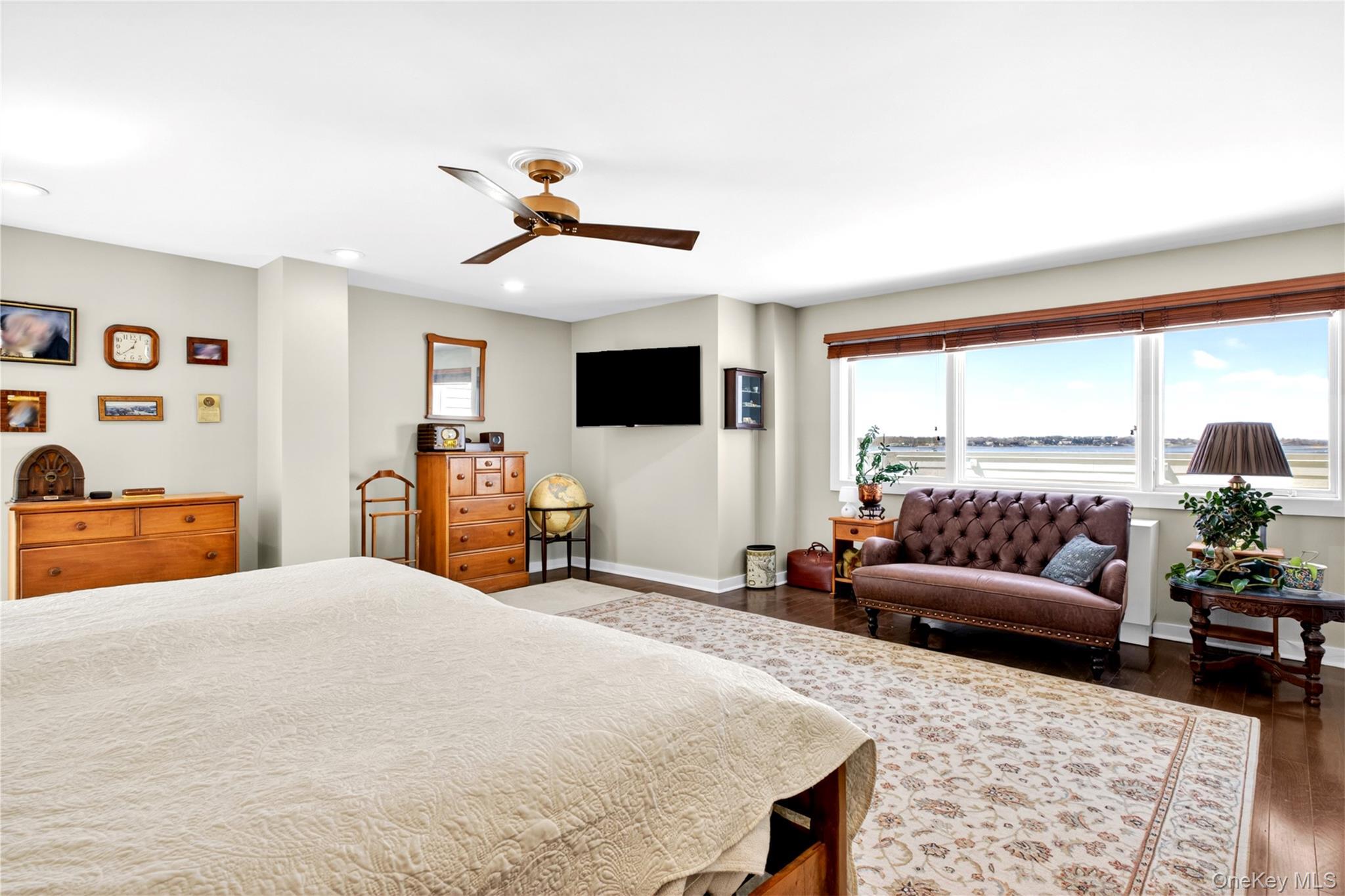 Condo Main  Nassau County, NY 11050, MLS-981658-13