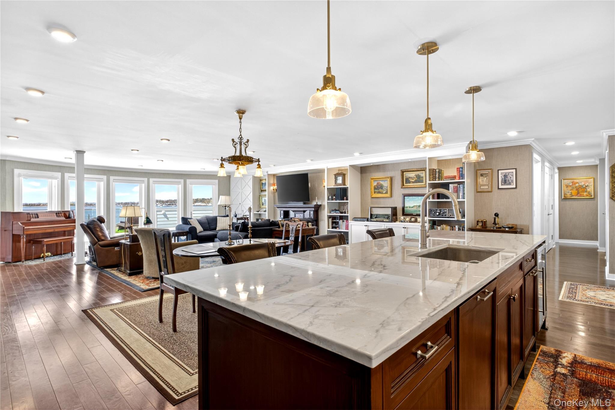 Condo Main  Nassau County, NY 11050, MLS-981658-3