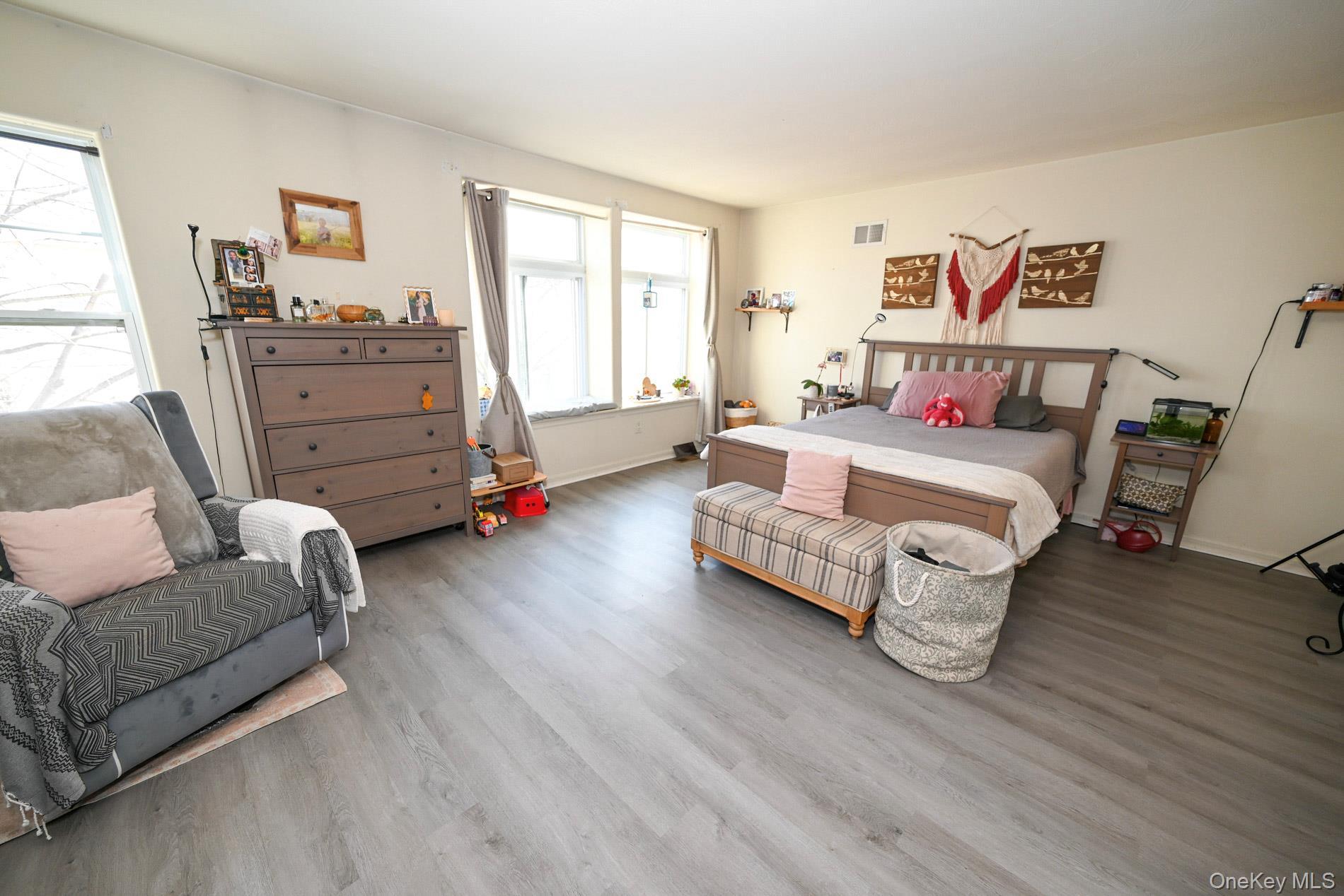 Single Family Aquatic Queens, NY 11692, MLS-981664-11