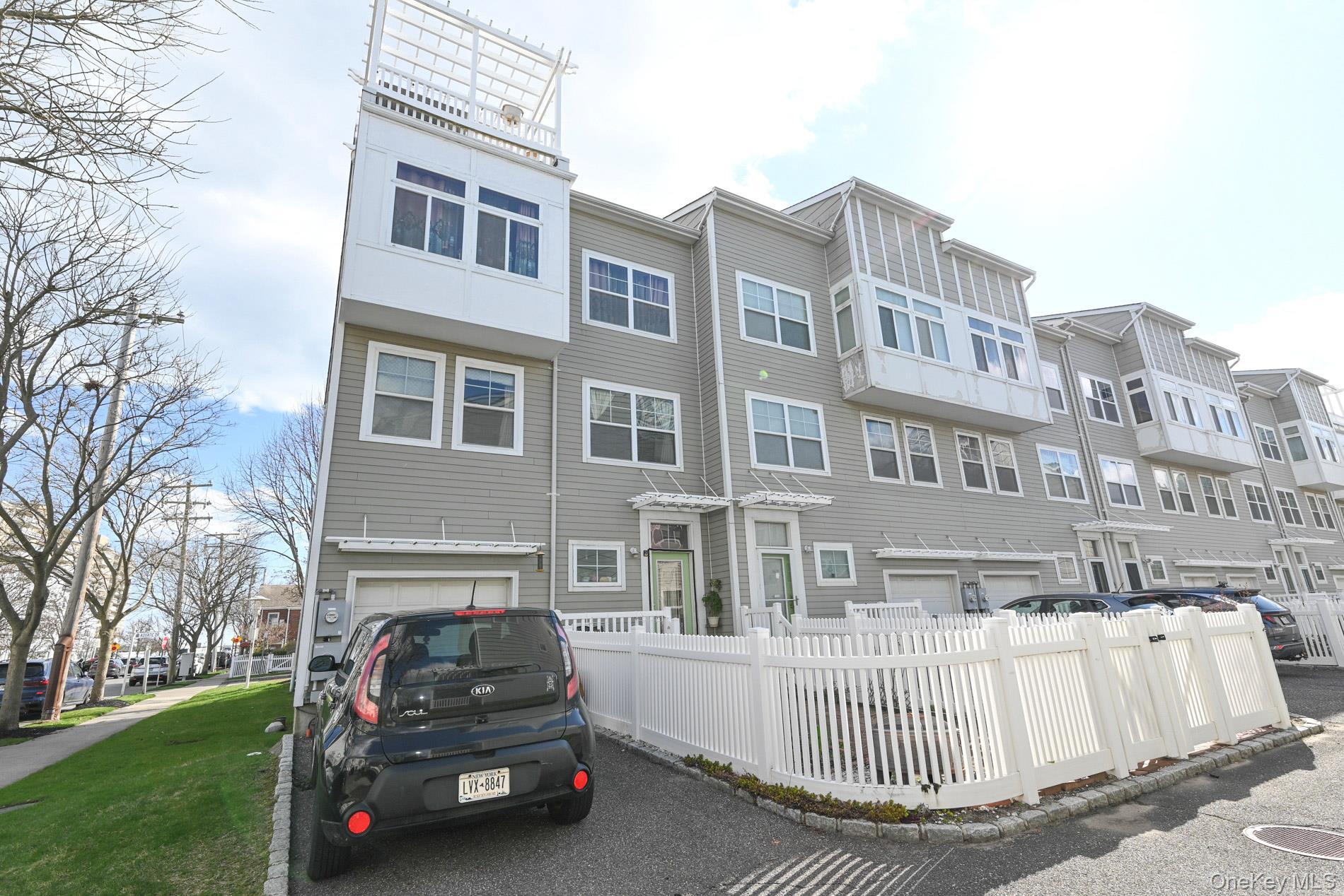 Single Family Aquatic Queens, NY 11692, MLS-981664-2