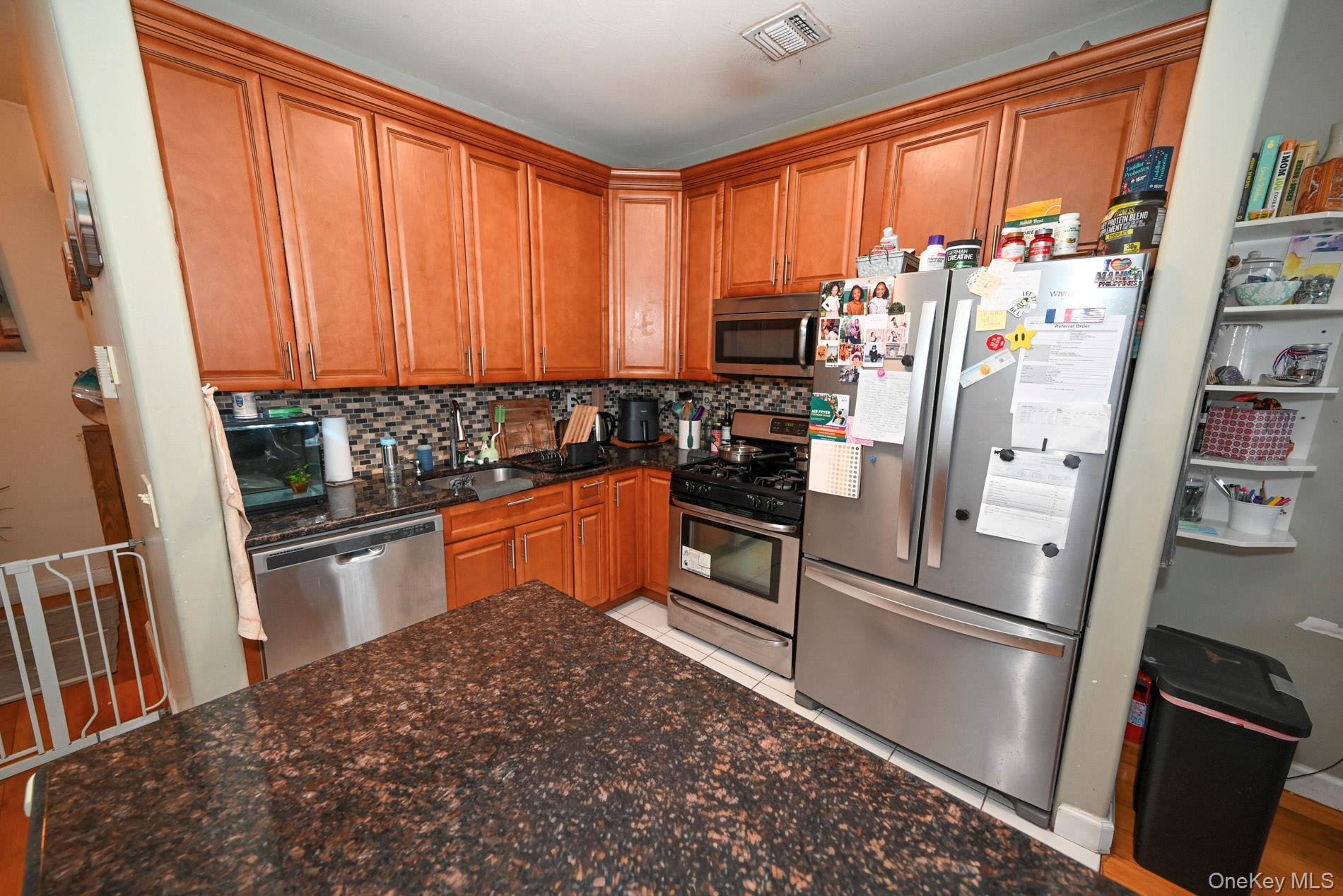 Single Family Aquatic Queens, NY 11692, MLS-981664-6