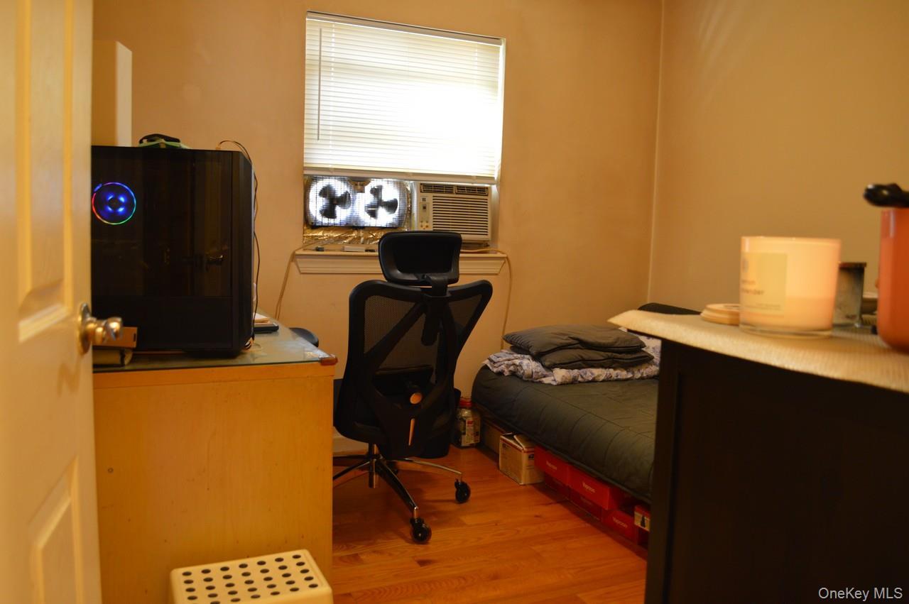 Single Family 209th Street  Queens, NY 11360, MLS-981665-10
