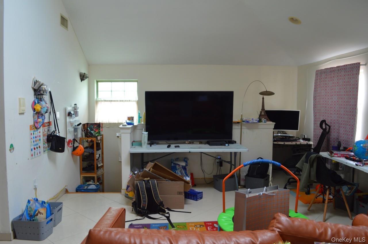 Single Family 209th Street  Queens, NY 11360, MLS-981665-15