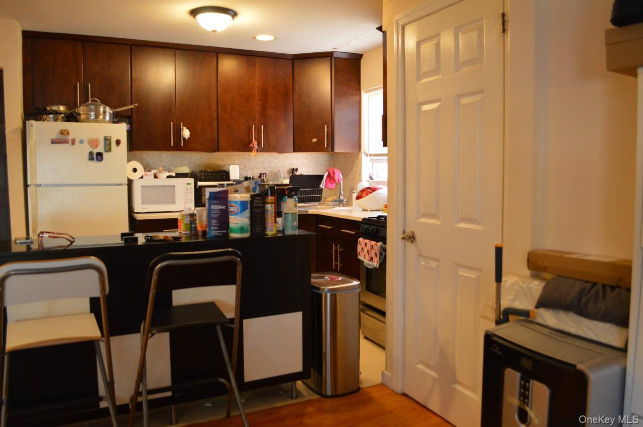 Single Family 209th Street  Queens, NY 11360, MLS-981665-3