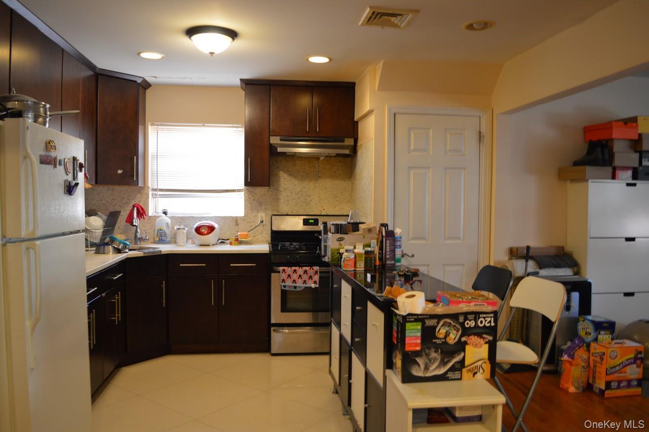 Single Family 209th Street  Queens, NY 11360, MLS-981665-4