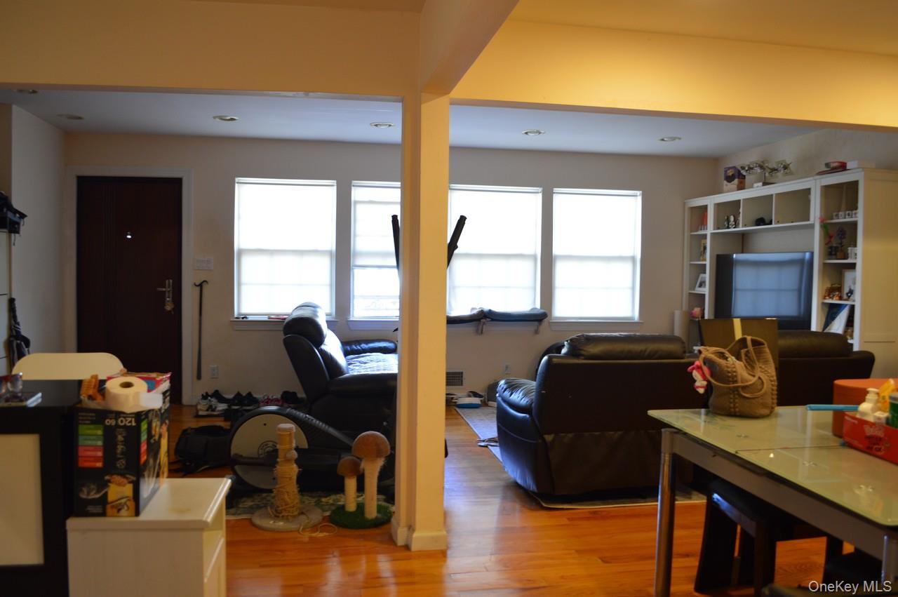 Single Family 209th Street  Queens, NY 11360, MLS-981665-6