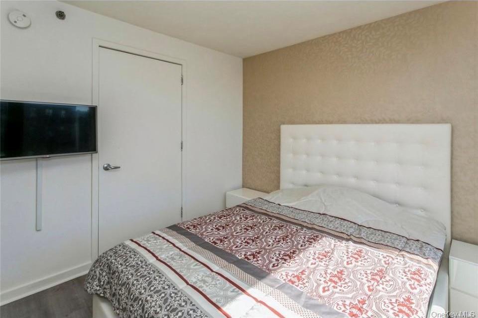 Condo Prince  Queens, NY 11354, MLS-981669-13