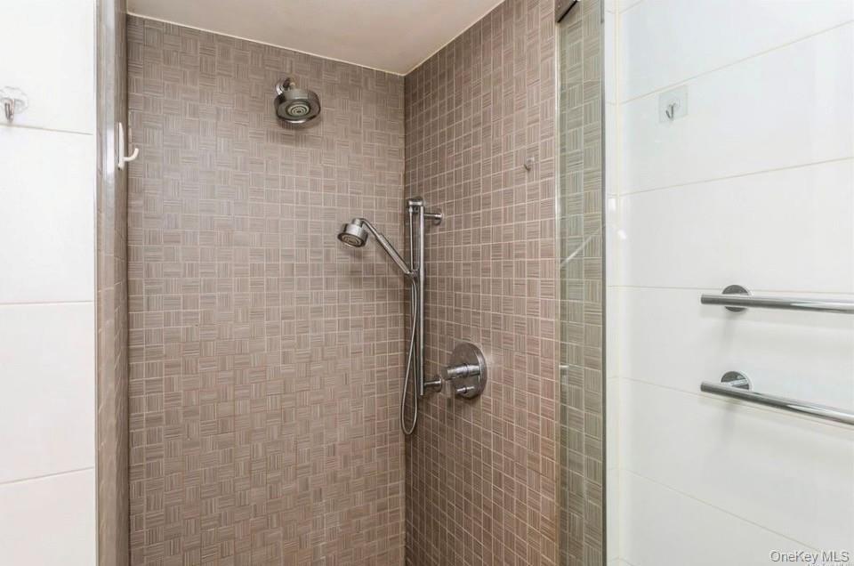 Condo Prince  Queens, NY 11354, MLS-981669-15