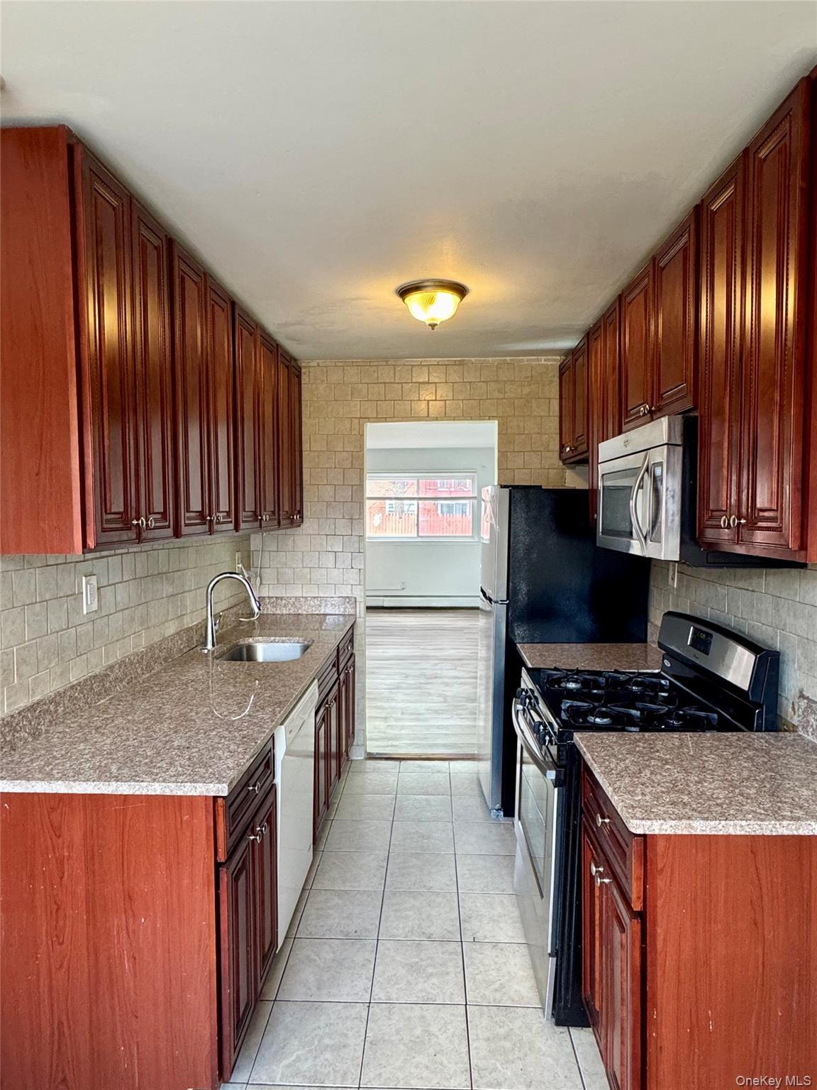 Single Family Patio  Orange County, NY 10941, MLS-981682-6